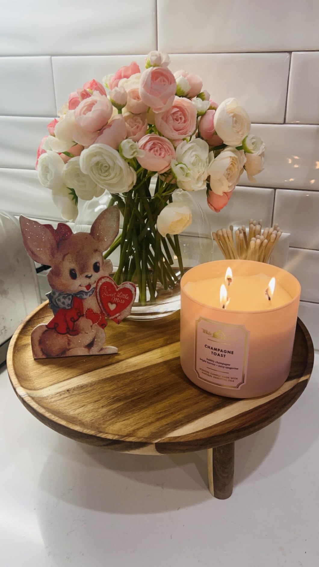 Bath and Body Works White Barn Champagne Toast 3 Wick Candle 14.5 Ounce Basic White Barn Label customer photo 1