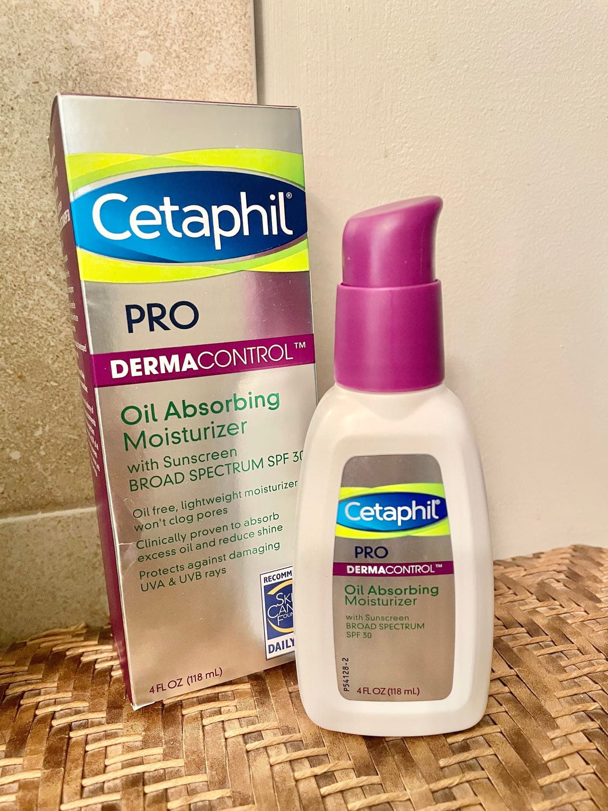 Cetaphil DermaControl Oil Absorbing Moisturizer, SPF 30, Oily Skin, 4oz customer photo 2