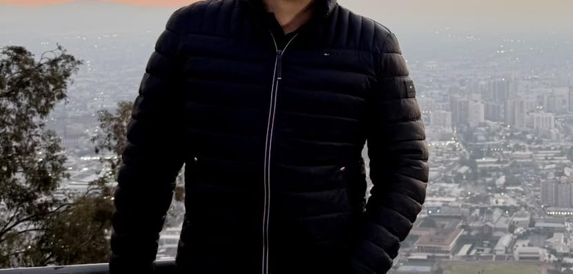 Tommy Hilfiger Mens Embroidered Logo Puffer Jacket customer photo 1