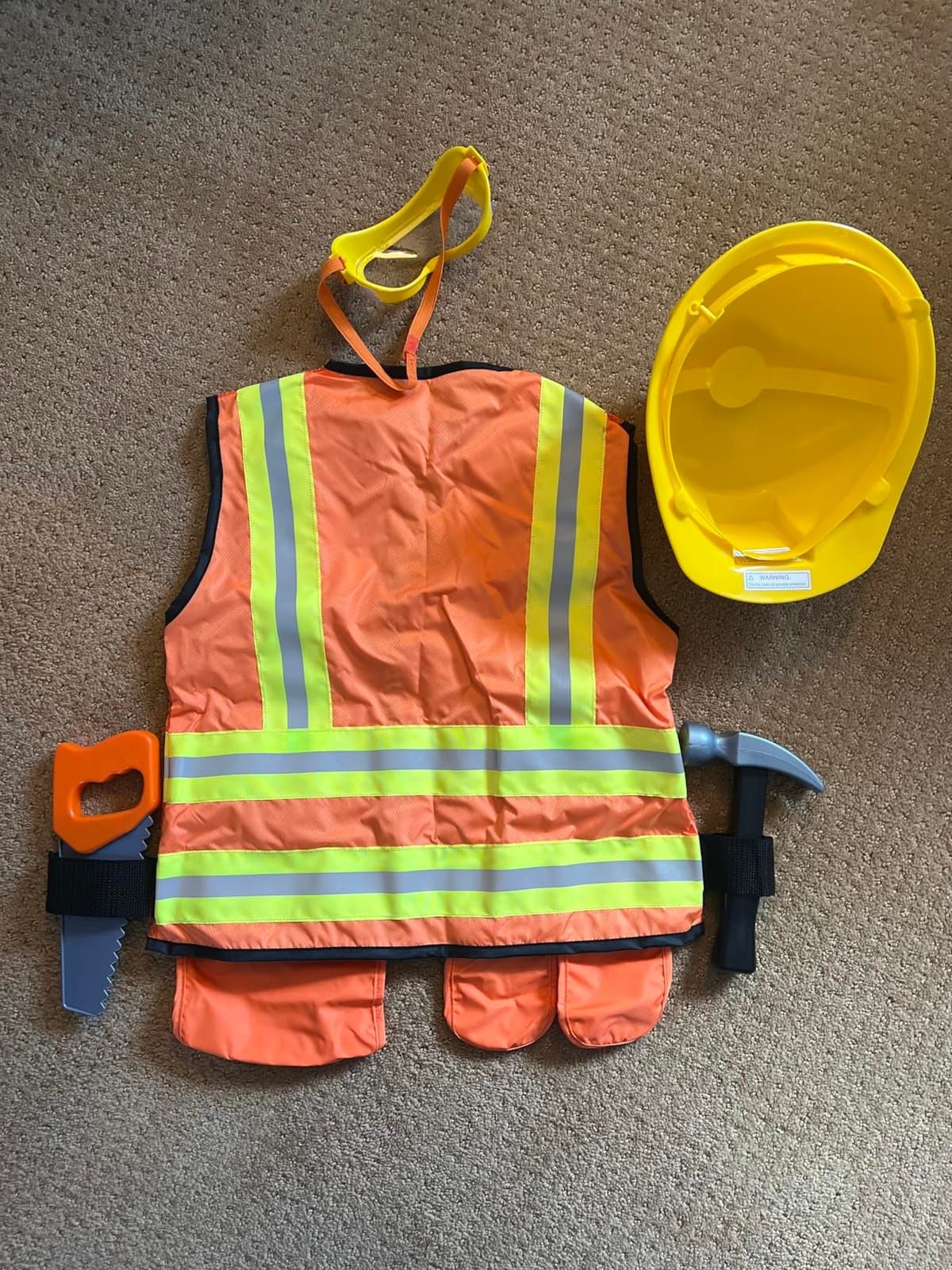 Melissa & Doug Construction Costume, Pretend Play Dress Up Set (6-Pc) Tools, Vest & Accessories, Role Play Toys for Kids 3+ customer photo 1