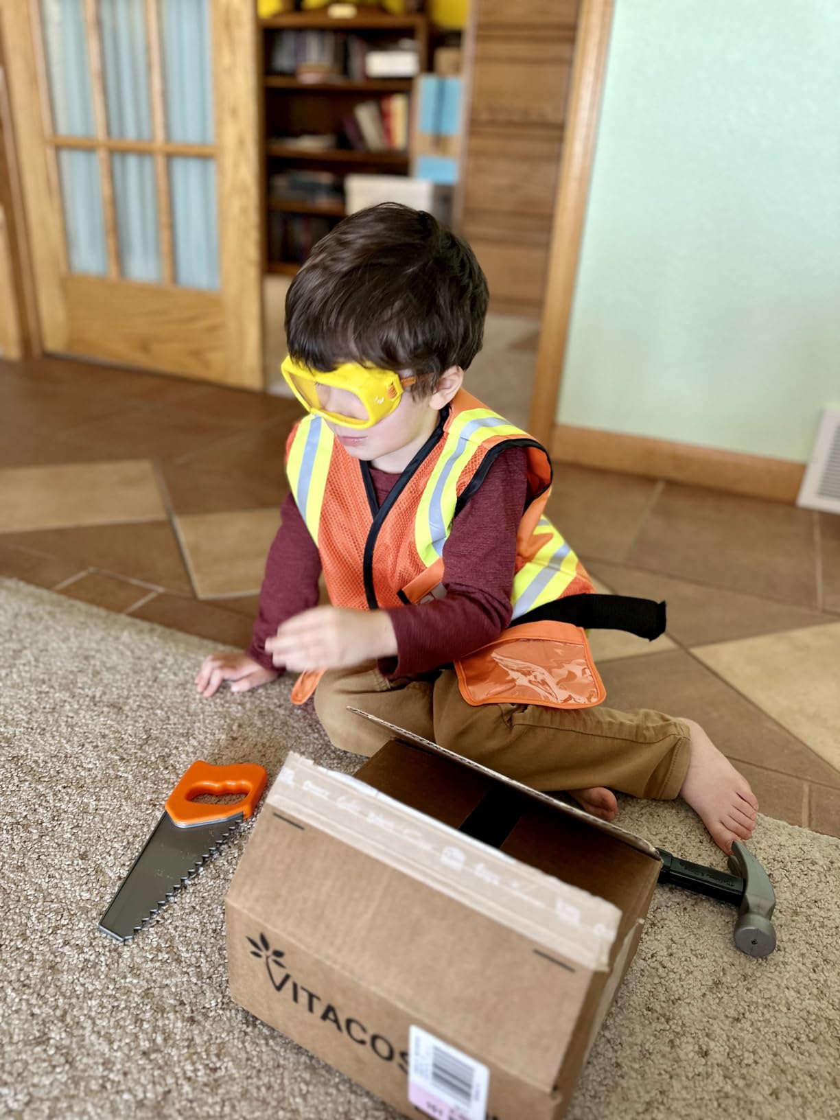 Melissa & Doug Construction Costume, Pretend Play Dress Up Set (6-Pc) Tools, Vest & Accessories, Role Play Toys for Kids 3+ customer photo 2