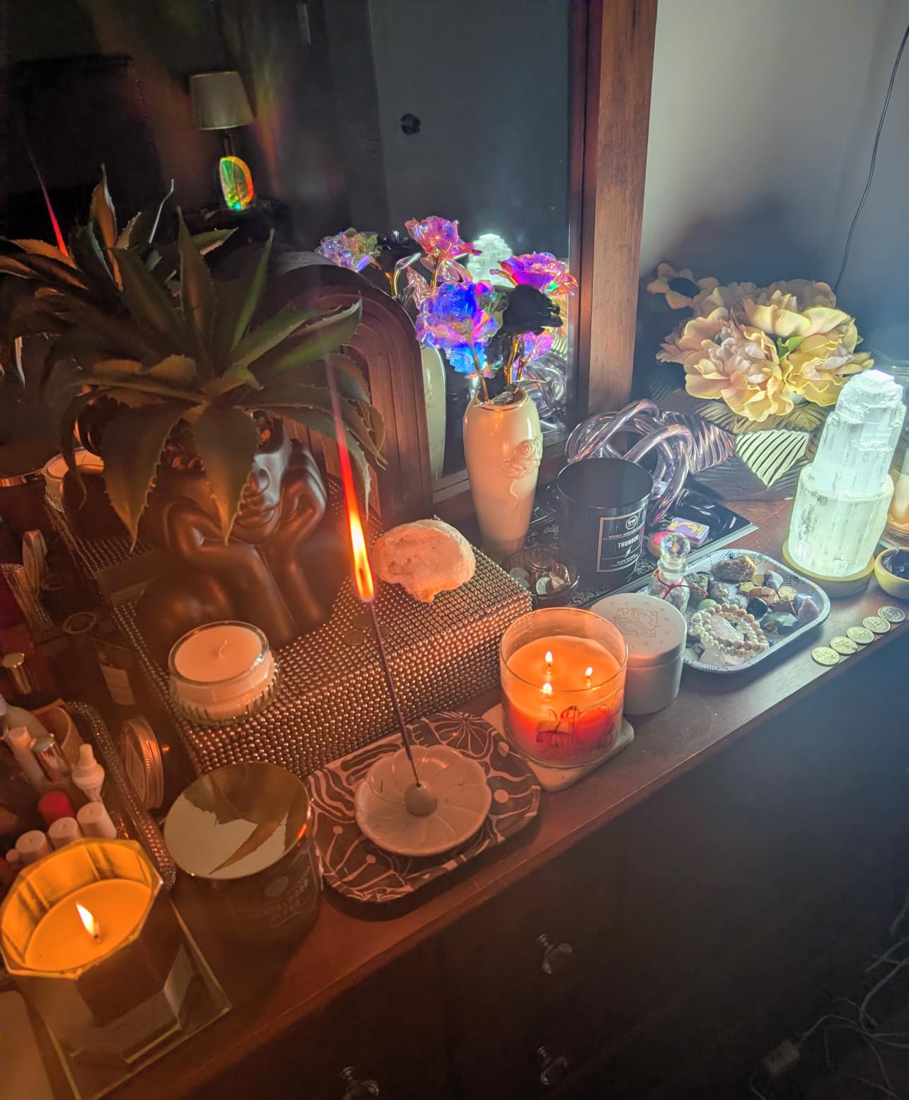 Himalayan Glow Selenite Crystal Lamp 20cm, Hand Curved Morocco Skyscraper Crystals and Healing Stones, (ETL Certified) with Wooden Base & USB Charging Cable For Healing Cleansing & Meditation customer photo 1