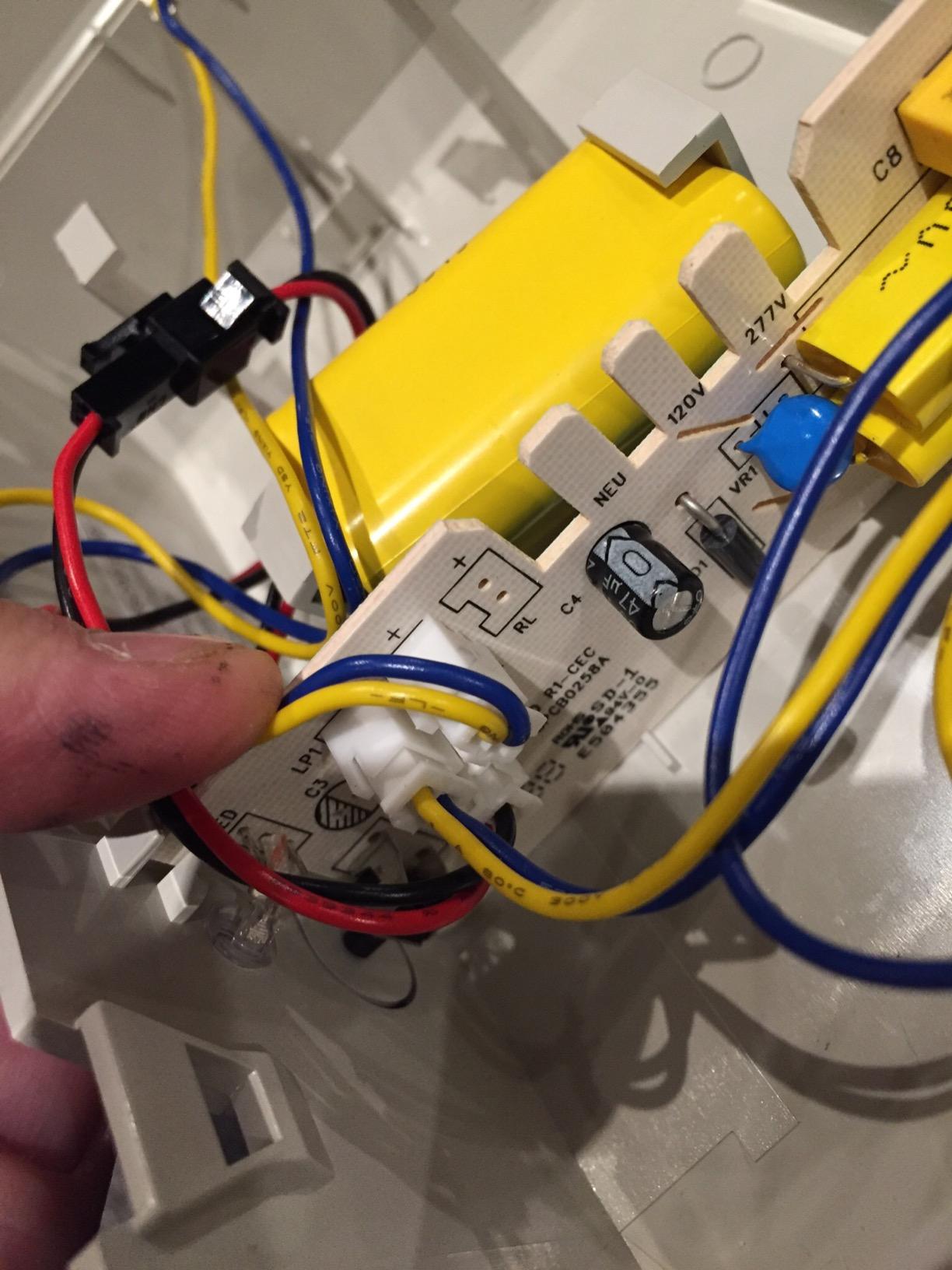 Lithonia Lighting Basics LED Emergency Light, Adjustable Heads 120/277V 1Pk customer photo 1