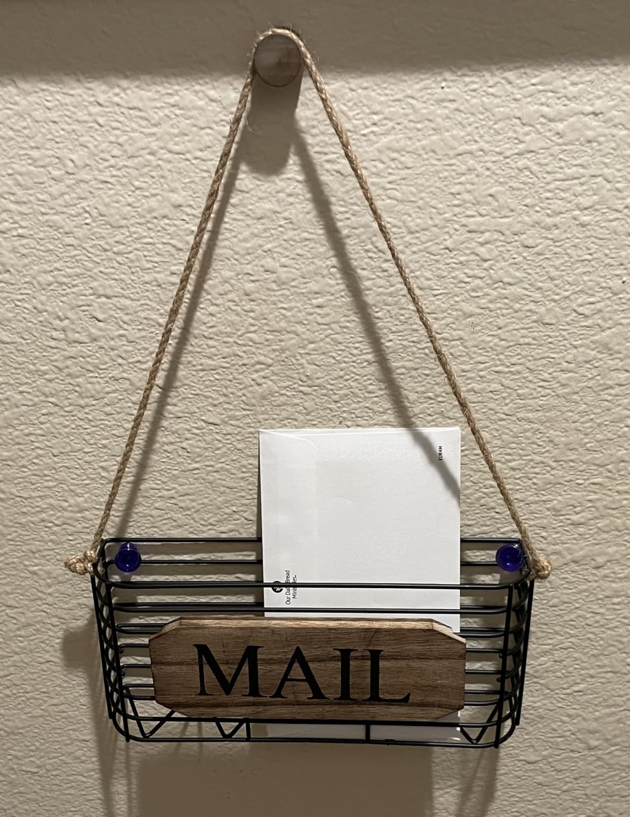 SRIWATANA Mail Organizer Wall Mount, 5 Key Hooks, Small, Carbonized Black customer photo 1
