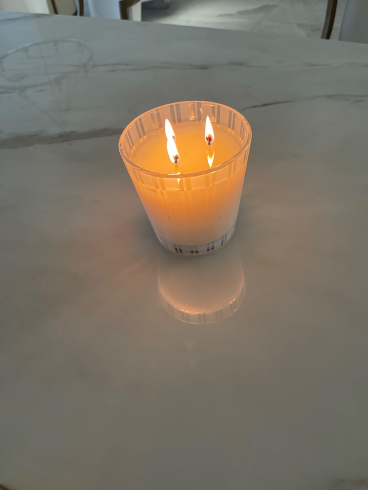 NEST New York Scented 3-Wick Candle, Rose Noir & Oud - 21.2 oz - Up to 100-Hour Burn Time - Reusable Glass Vessel customer photo 2