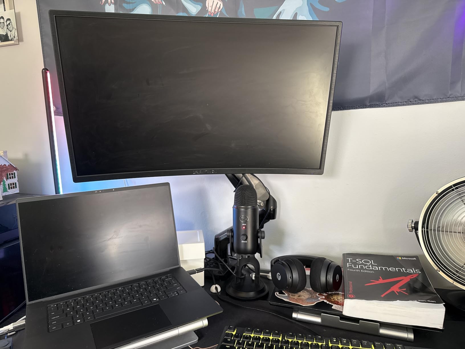 Sceptre Curved 27-inch Prime Monitor up to 100Hz 1080p, HDMI x2, VGA, 99% sRGB, Built-in Speakers, R1500, Machine Black 2025 (C275W-1920RN Series) customer photo 2