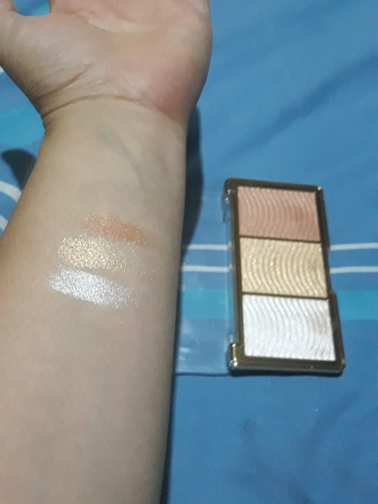 Milani Stellar Lights Highlighter Palette - Rose Glow (0.42 Ounce) 3 Vegan, Cruelty-Free Face Powders that Contour & Highlight for a Glowing Look customer photo 2
