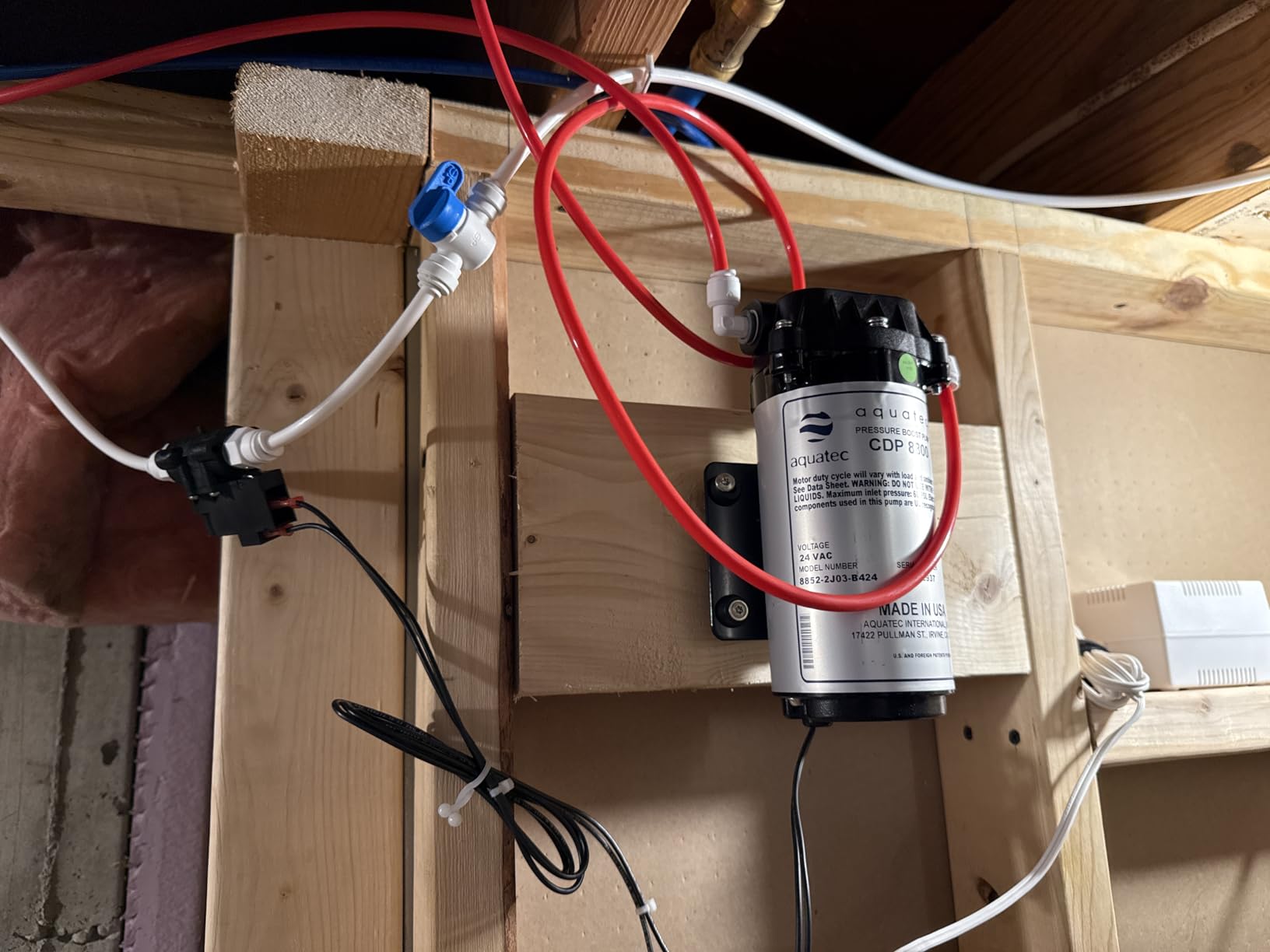 Aquatec 8800 Booster Pump Kit for up to 200 GPD RO Reverse Osmosis water filtration system for both standard and manifold type systems 8852-2J03-B424 PSW-340 Made in USA customer photo 1