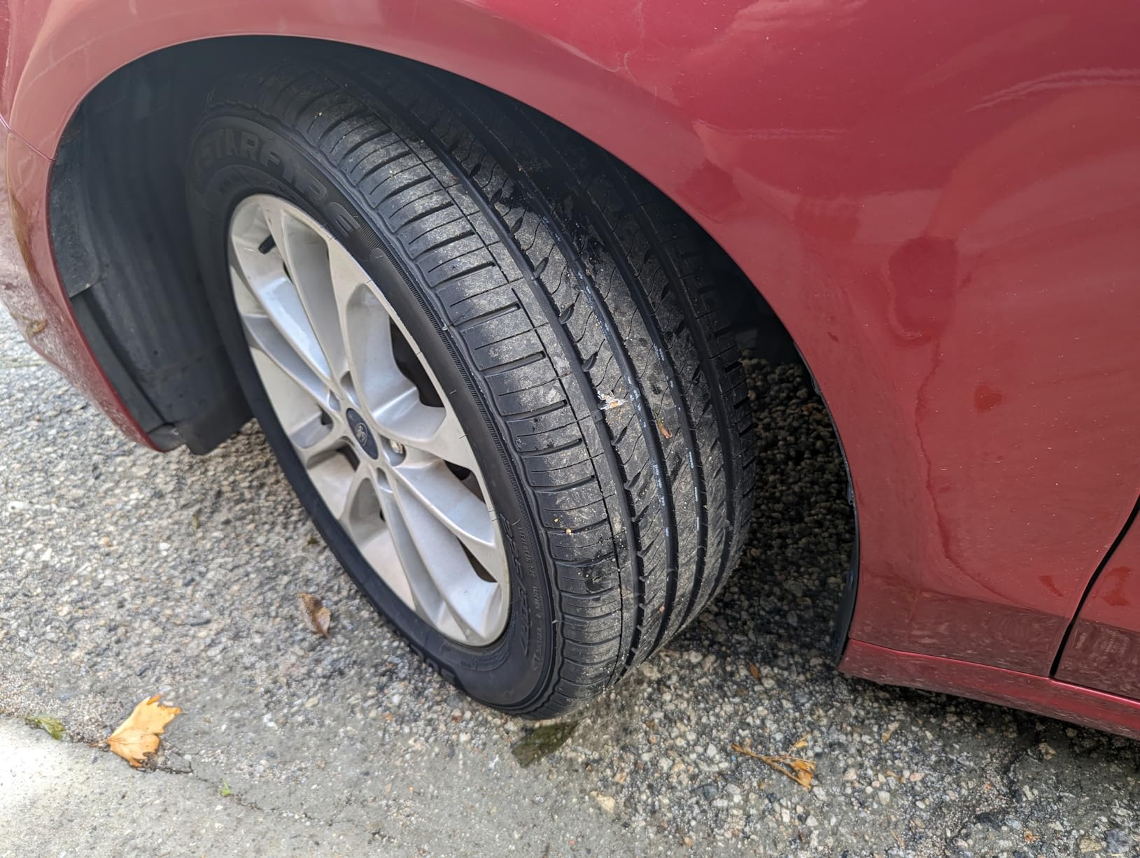 Starfire Solarus AS All-Season 225/65R17 102H Tire customer photo 2
