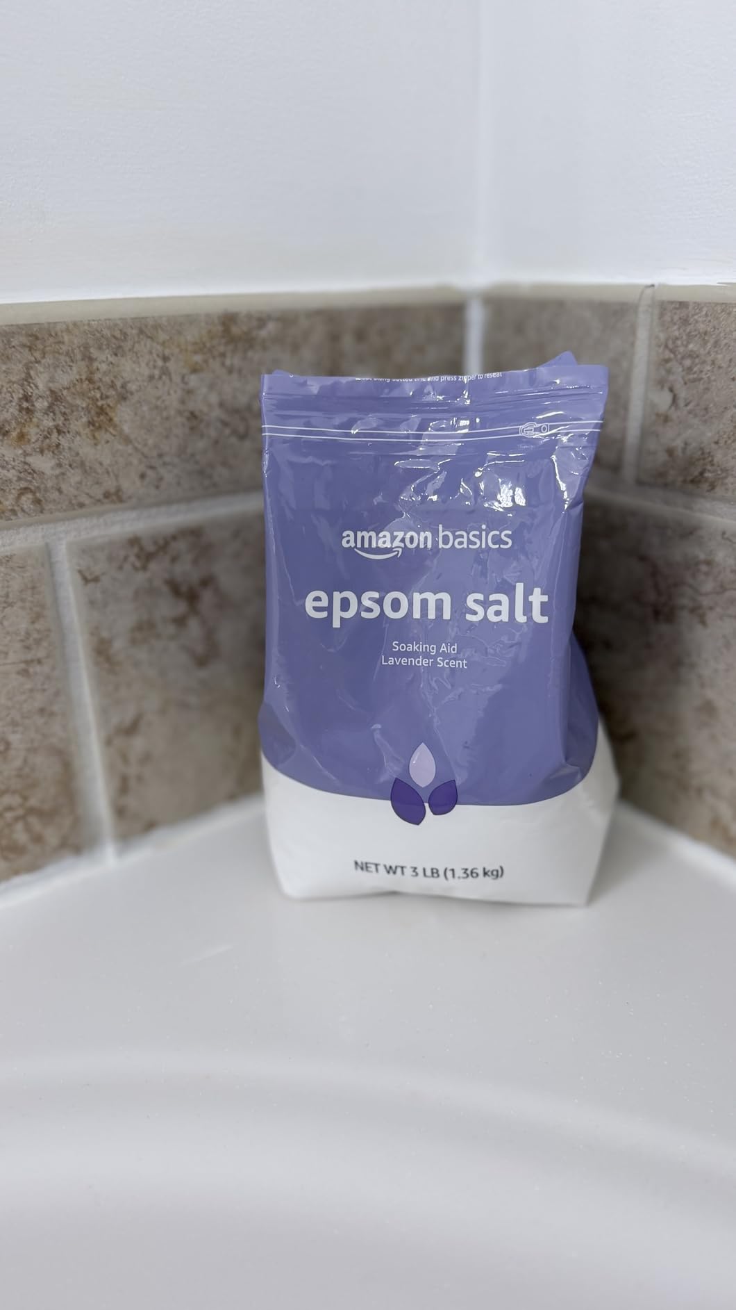 Amazon Basics Epsom Salt Soaking Aid, Lavender Scented, Relax & Relief, Resealable, 3 Pound, 1-Pack (Previously Solimo) customer photo 1