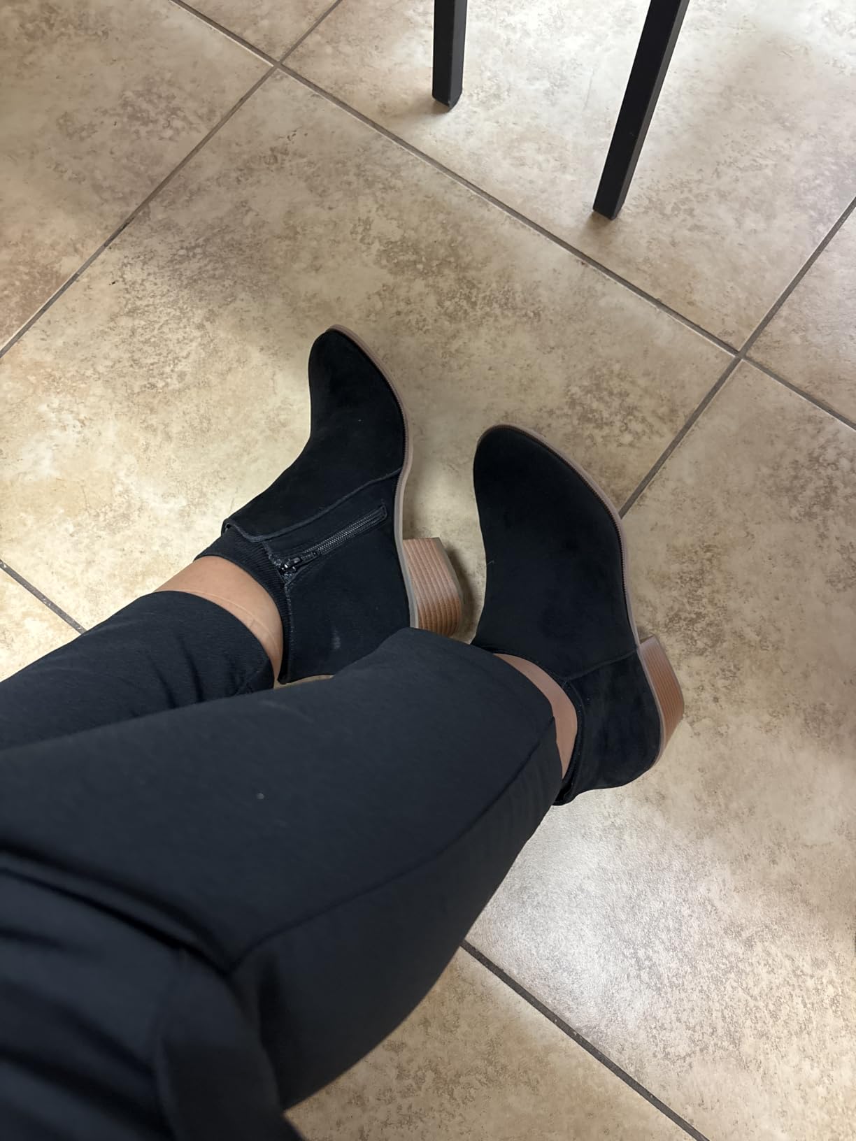 Amazon Essentials Women's Low Heel Ankle Boots with Side Zipper, Stacked Block Heel customer photo 1