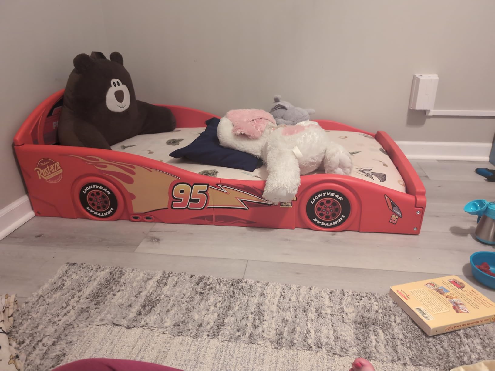 Delta Children Disney/Pixar Cars Lightning McQueen Plastic Toddler Bed customer photo 2