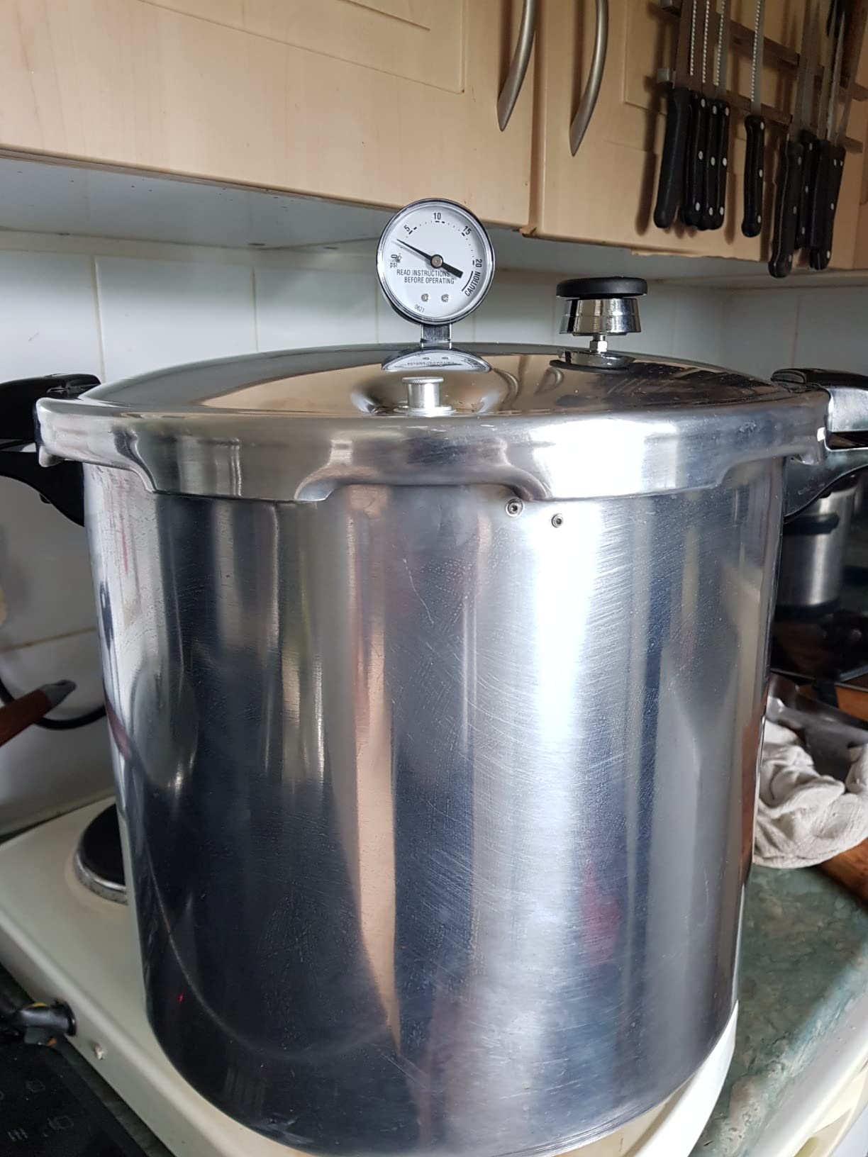 Presto 01784 23-Quart Induction Compatible Pressure Canner customer photo 1