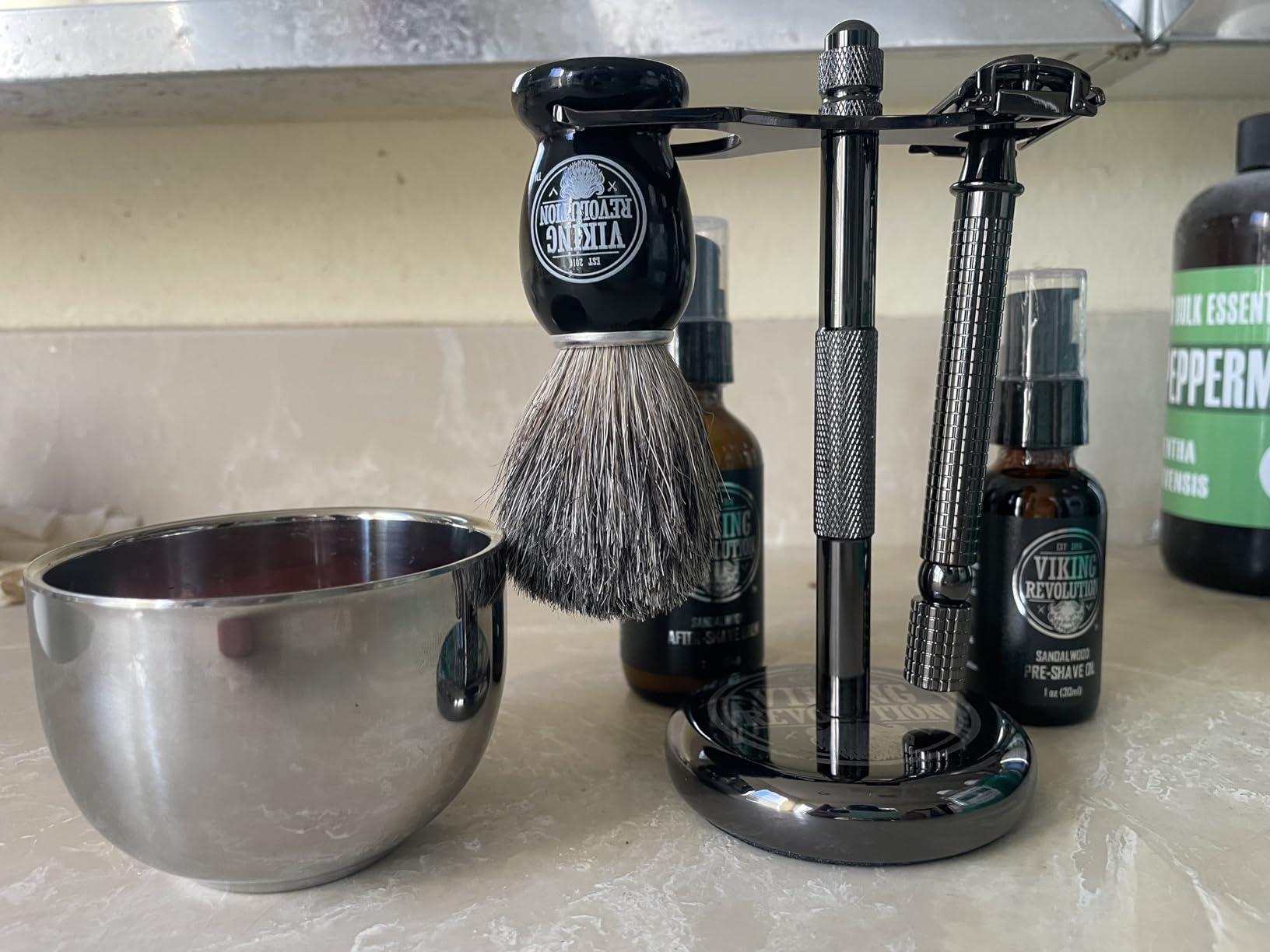 Viking Revolution Luxury Safety Razor Shaving Kit - 6 Piece Set customer photo 1