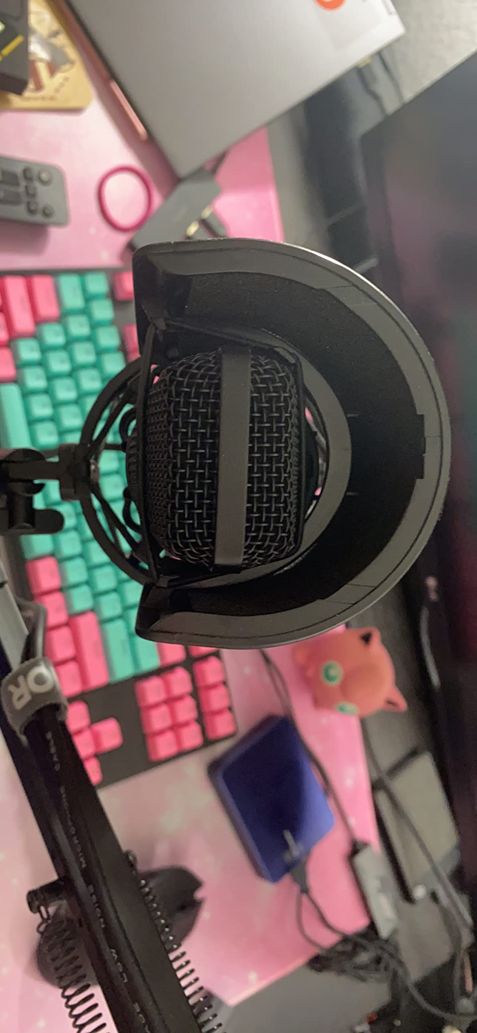 Aokeo Pop Filter, [Upgraded Three Layers] Metal Mesh & Foam & Etamine Layer Microphone Windscreen Cover Handheld Mic Shield Mask,Microphone Accessories for Vocal Recording,YouTube Videos,Streaming customer photo 1