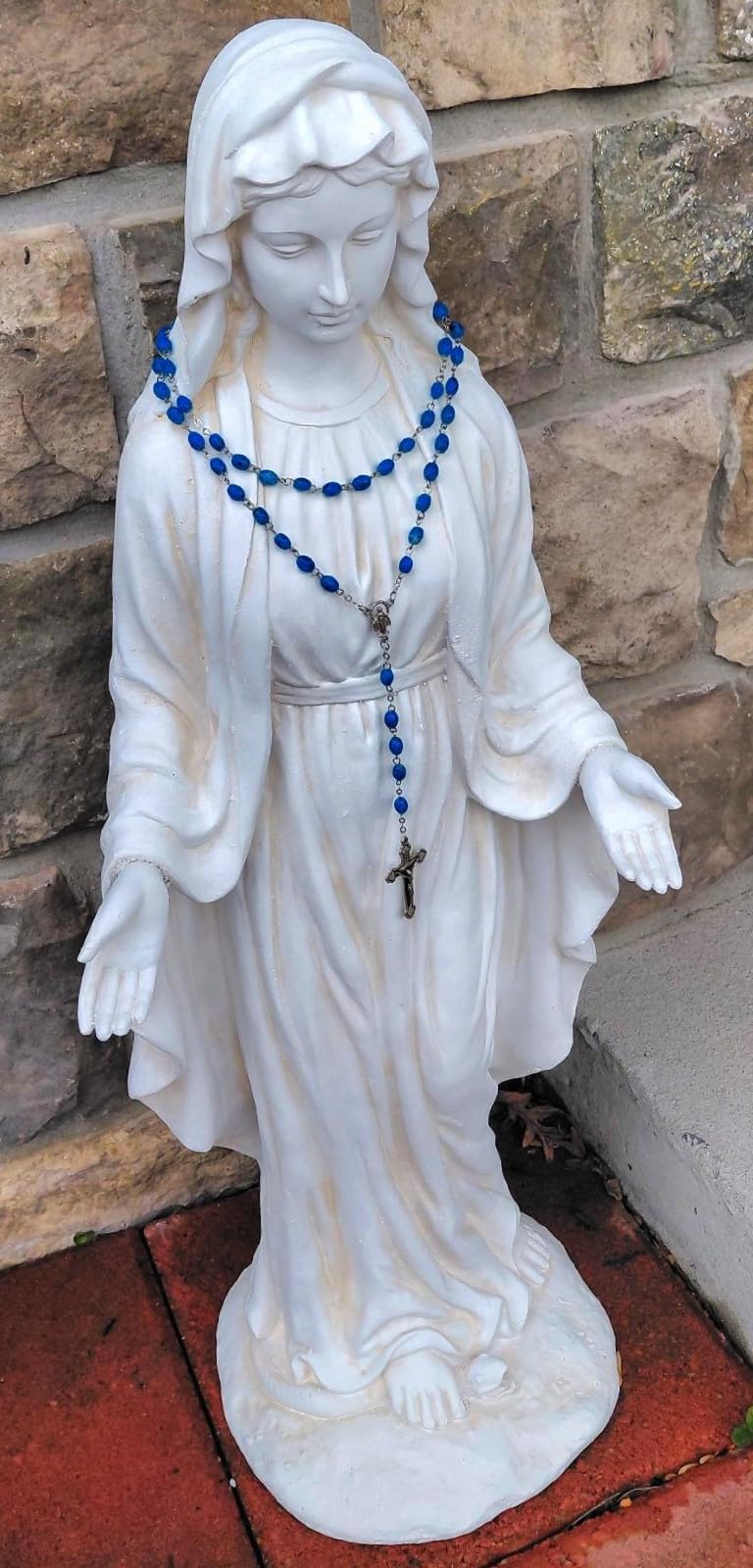 LuxenHome Virgin Mary Statue Outdoor, 29.5'' Large Outdoor Garden Statues | Religious Garden Statue, Blessed Mother Outdoor Statue, Virgen de Guadalupe Sculpture Decoration for Home, Yard, and Patio customer photo 2