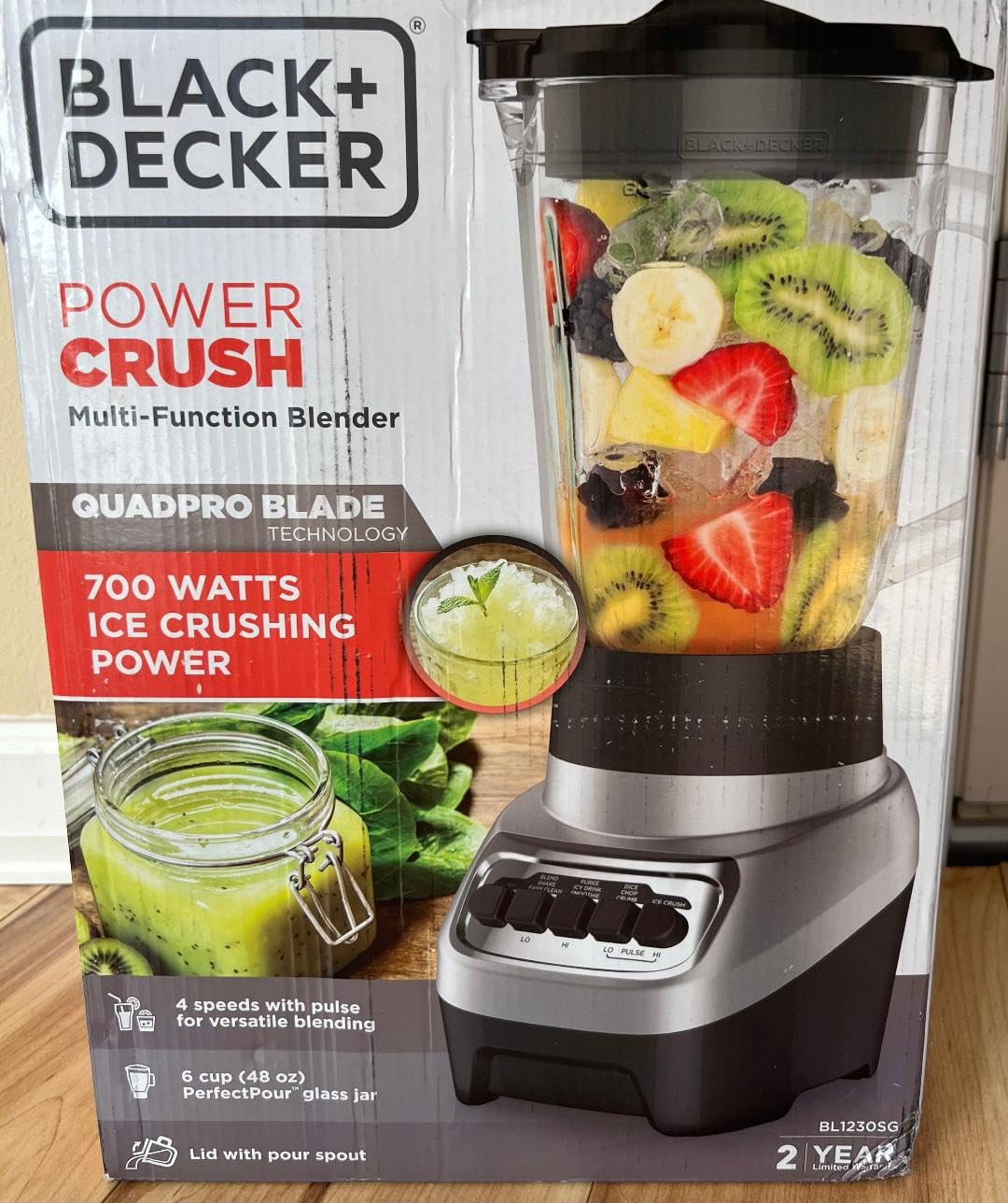 BLACK+DECKER PowerCrush Multi-Function Blender with 6-Cup Glass Jar, 4 Speed Settings, Silver customer photo 2