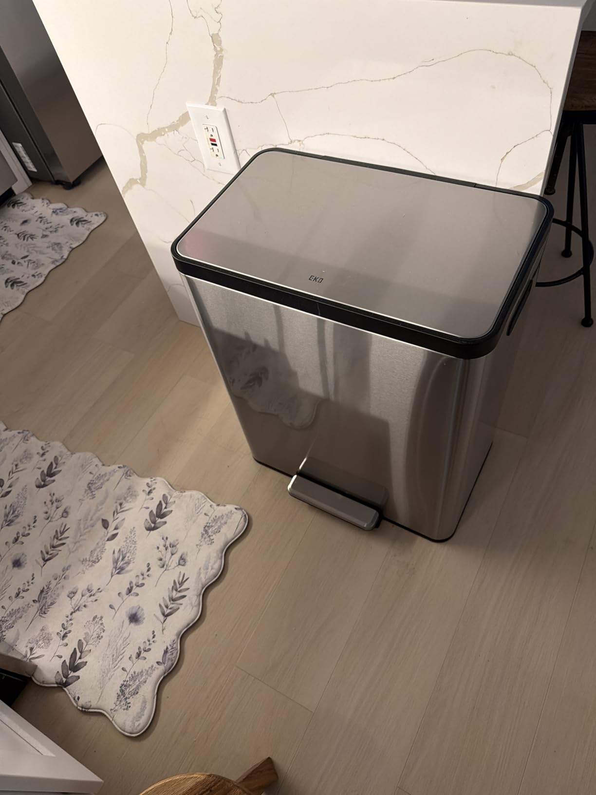 EKO EcoCasa II 36L+24L Dual Trash Can with Recycle Bin, Stainless Steel Garbage Can with Lid, Deodorizer Compartment, Odor-Proof and Fingerprint Resistant customer photo 1