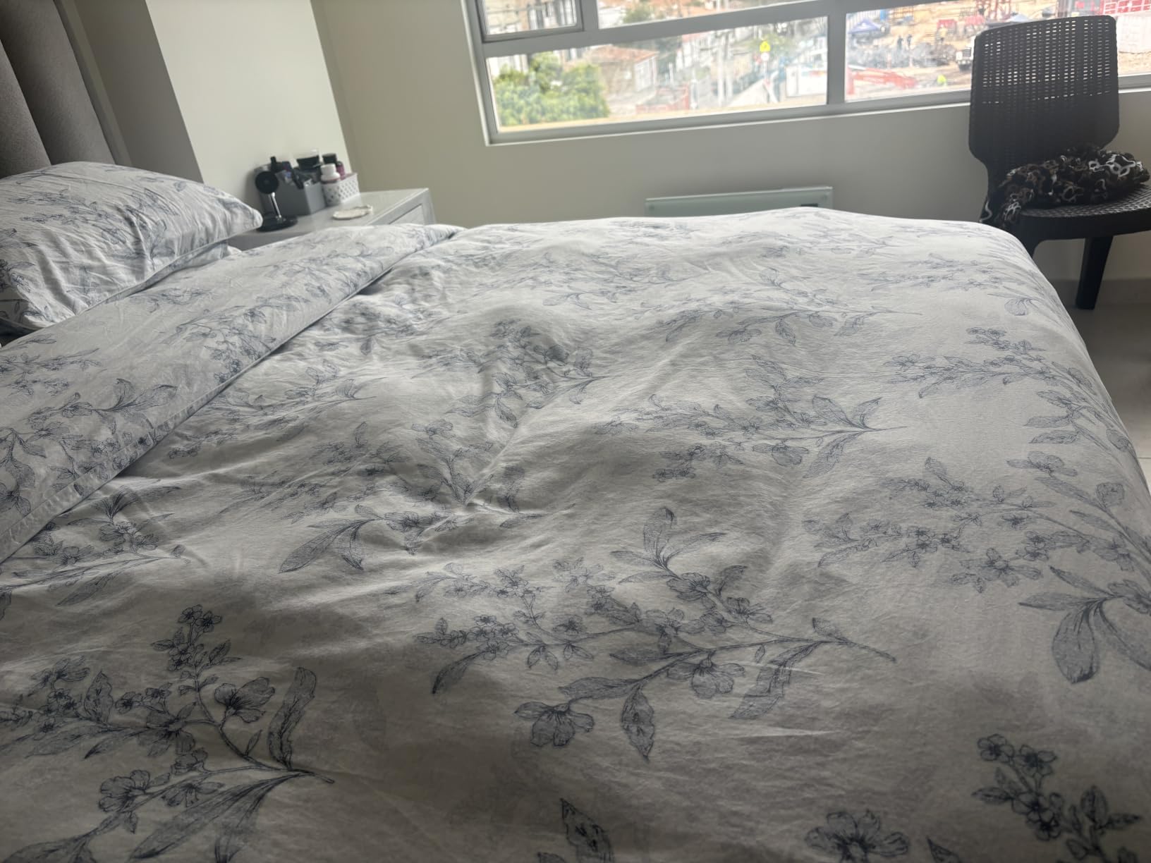 ACCURATEX Duvet Insert Queen, 400GSM Down Alternative Comforter,90x90 customer photo 2