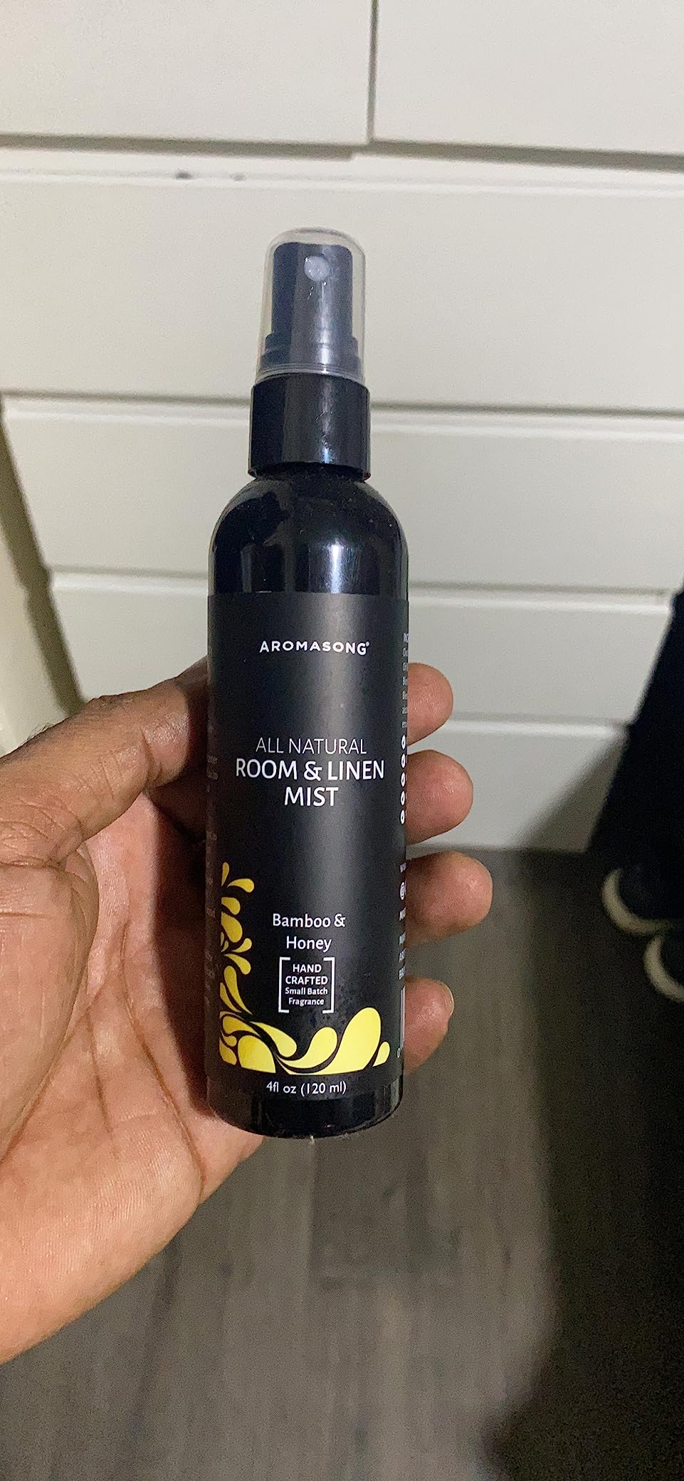 Aromasong All Natural Lavender Spray for sleep - Room & Linen Spray for Pillows and Sheets - Lavender Bed Spray Home Air Freshener & Deodorizer - Calming Essential Oil Spray for Sleeping customer photo 2