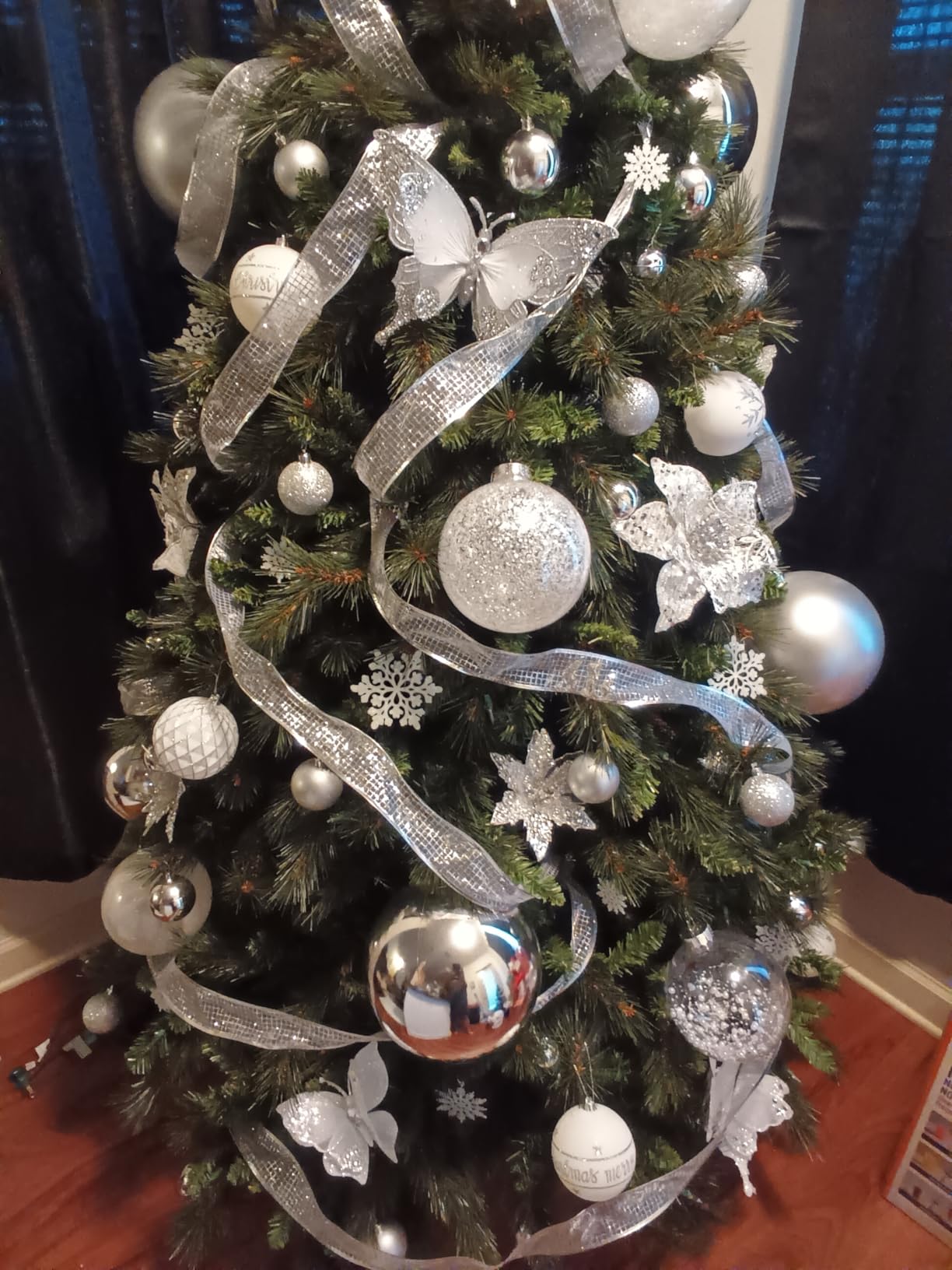 SHareconn 30ct 2.36 Inch Christmas Tree Balls Ornaments, Red & Gold, 60mm customer photo 1