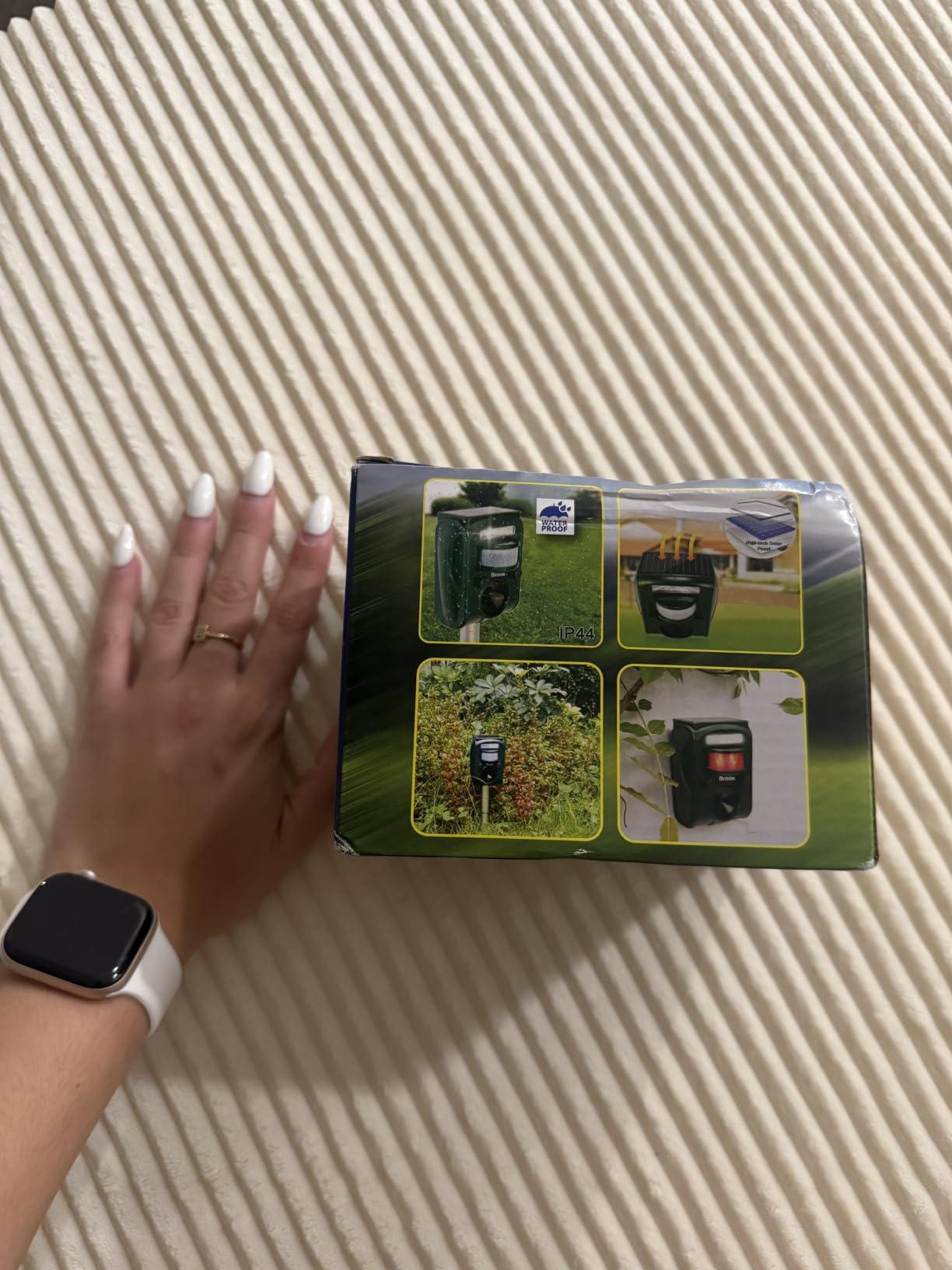 Broox 2026 Upgraded Solar Animal Repellent, Cat Repellent Outdoor, Squirrel Repellent, Deer Repellent, Ultrasonic pest Repeller, Waterproof IP 65, Motion Detection, Dog, Raccoon, Skunk, Rabbit, Rodent customer photo 1