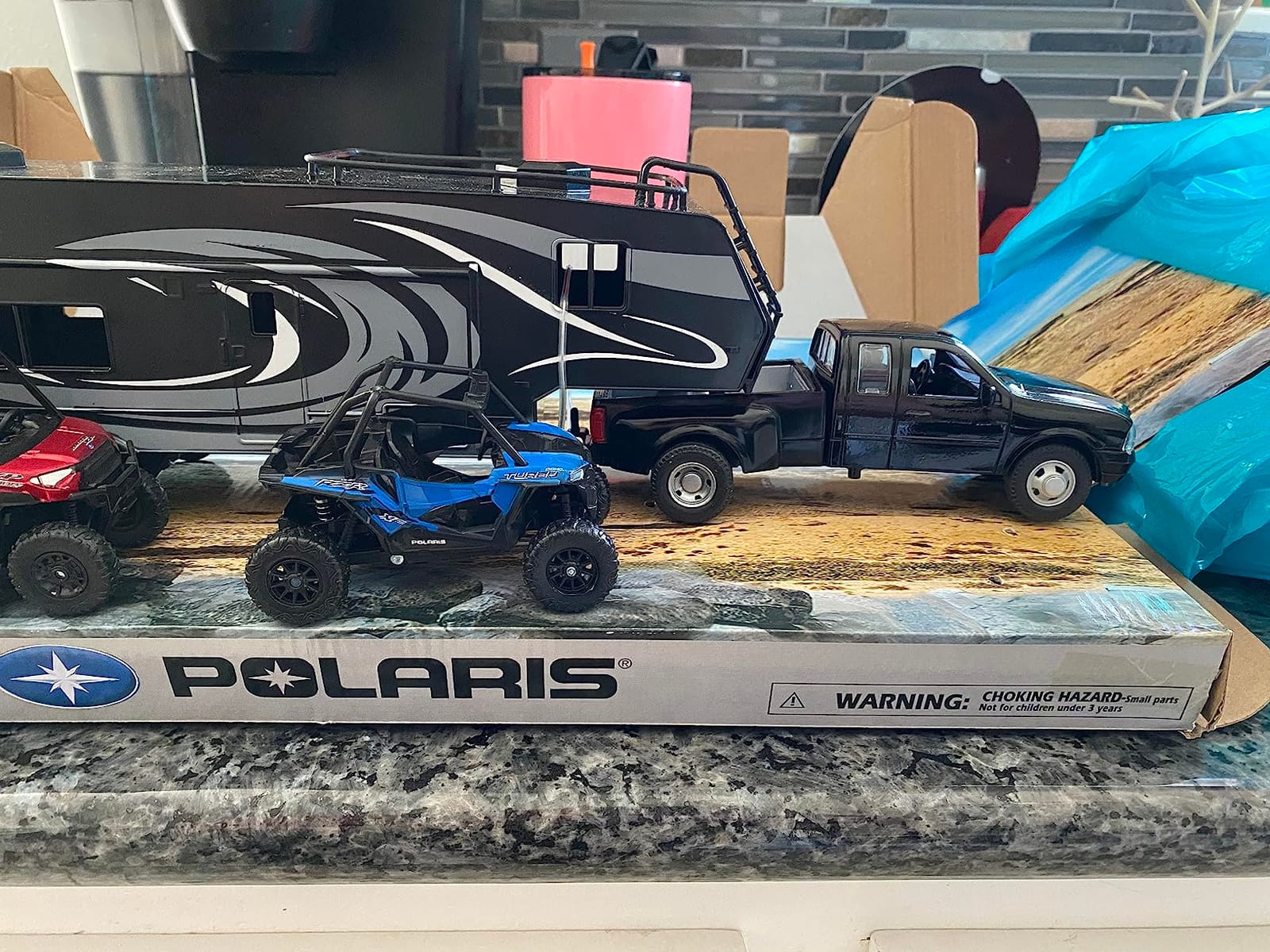 New Ray Toys Die cast Pick up Truck with Toy Hauler and 2 Polaris Vehicles (Blue RZR and red Ranger) customer photo 2