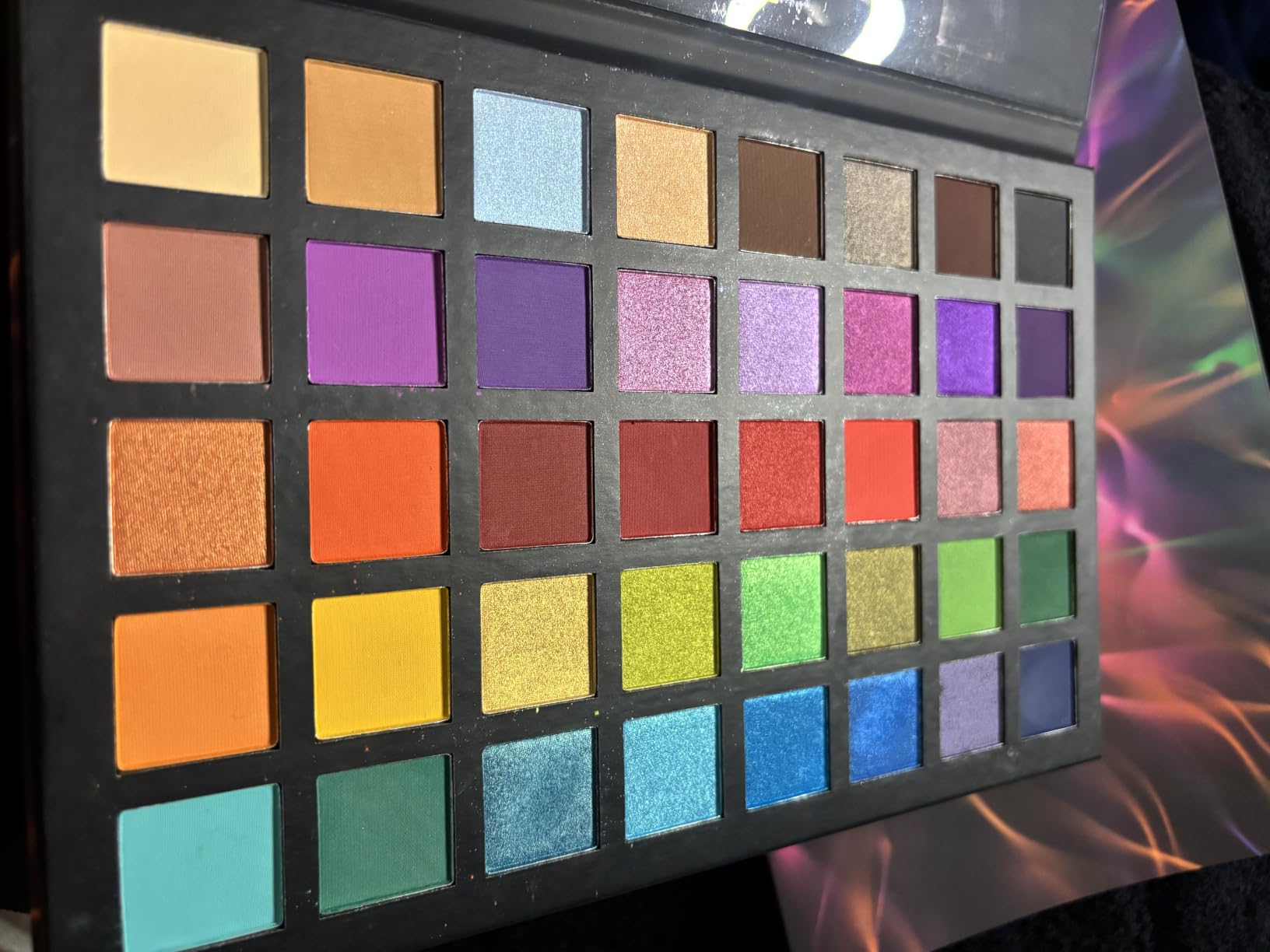 UCANBE Spotlight Eyeshadow Palette Professional 40 Color Eye Shadow Matte Shimmer Makeup Pallet Highly Pigmented Colorful Powder Long Lasting Waterproof Eye Shadow customer photo 2