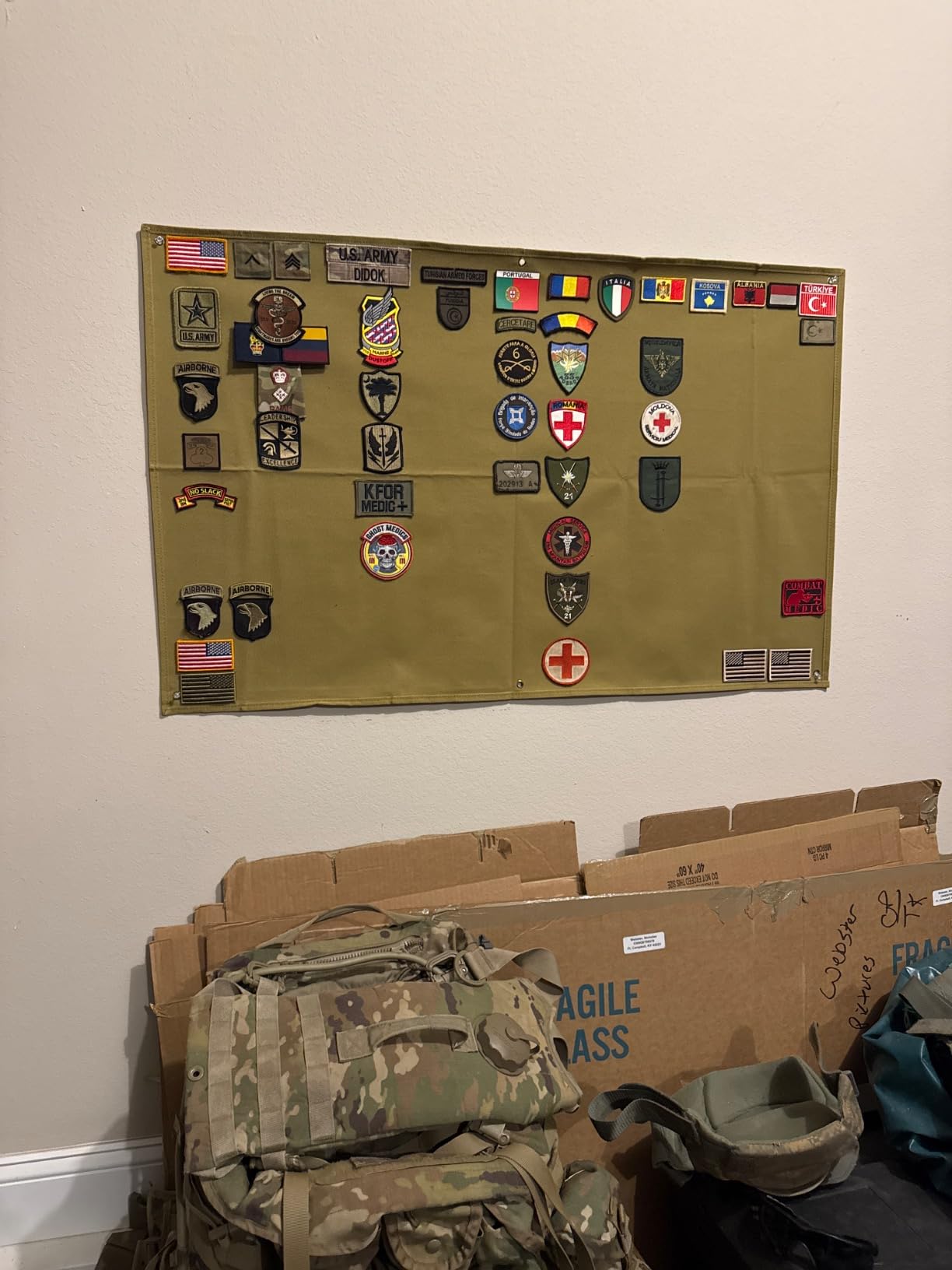 Tactical Board Patch Organizer Holder Display with Loop Surface, Steel Ring and Flag Patch (S: 60 x 45 cm / 23.6