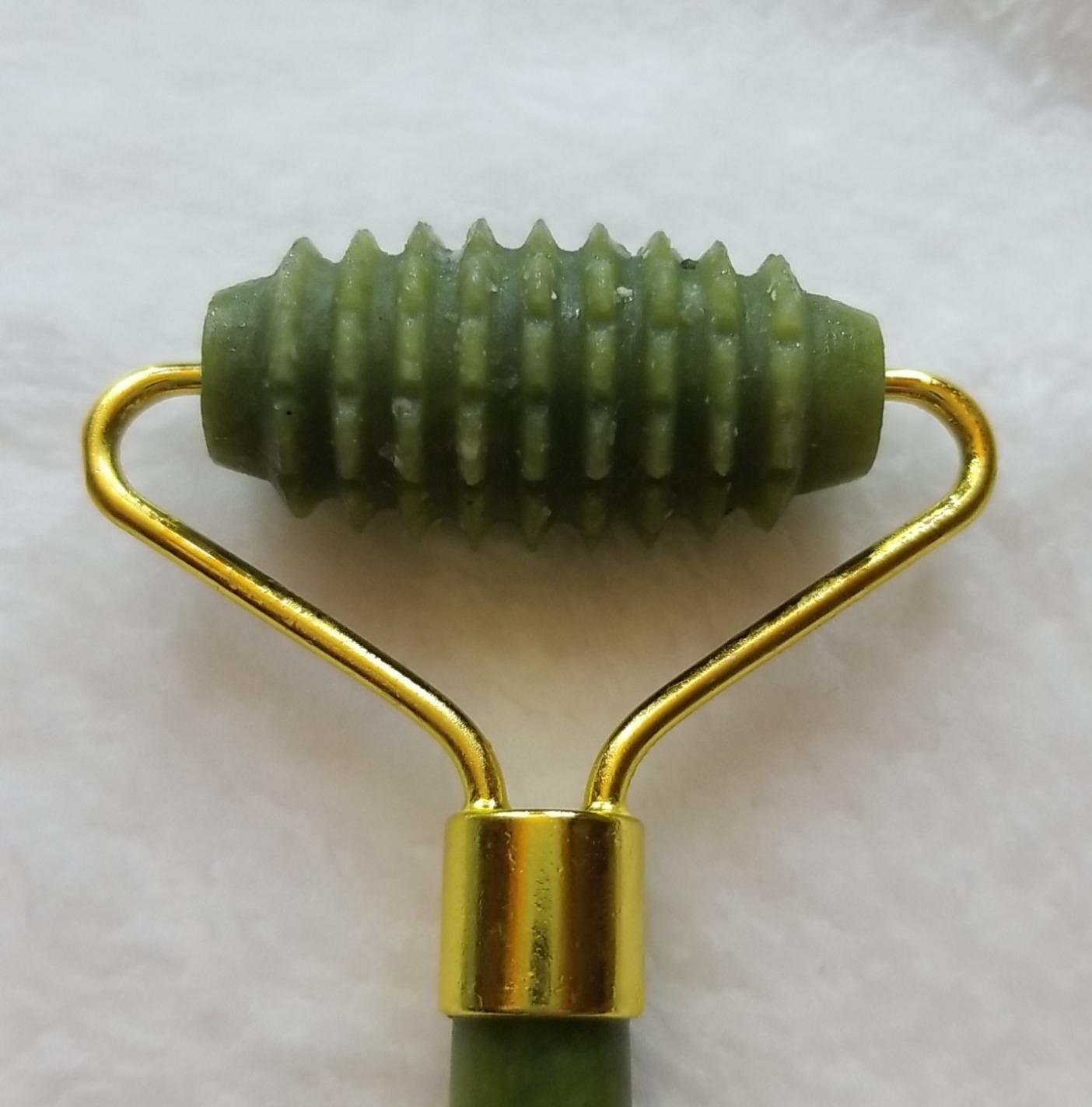Jade Roller for Face and Gua Sha Set - 2 Anti-Aging Facial Rollers and Gua-Sha Facial Tool - Face and Body Massager for Your Skincare Routine - Massage Tools for Wrinkles and Lifting customer photo 2