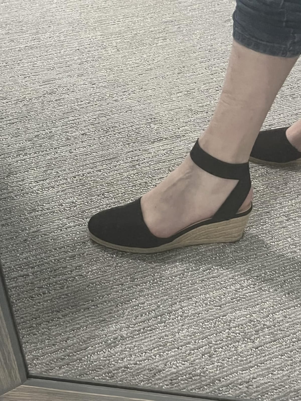 DREAM PAIRS Women's Ankle Strap Wedge Sandals customer photo 1