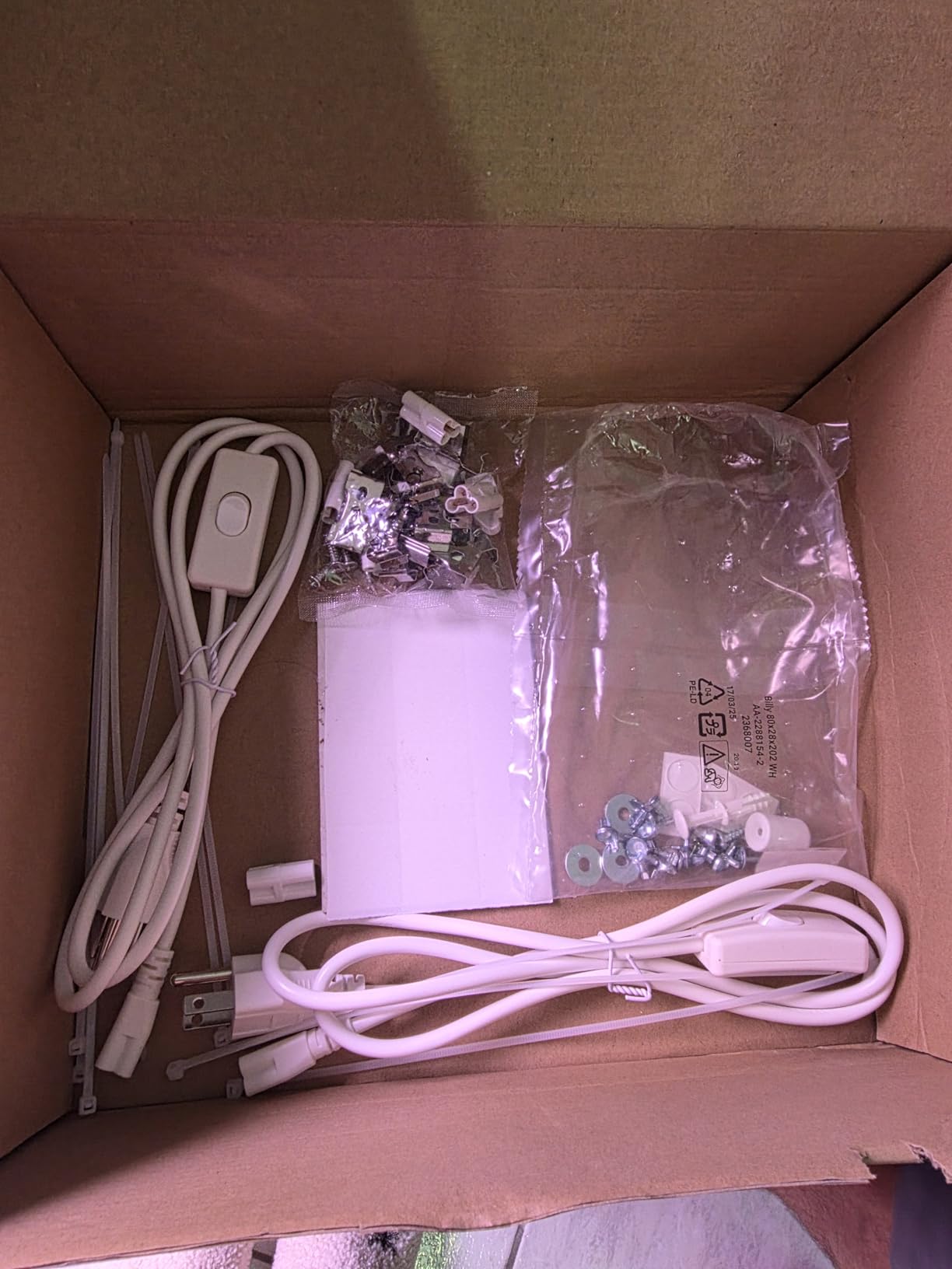 Barrina 4FT T8 Plant Grow Light, 42W Full Spectrum LED Growing Lamp, 6 Pack customer photo 1