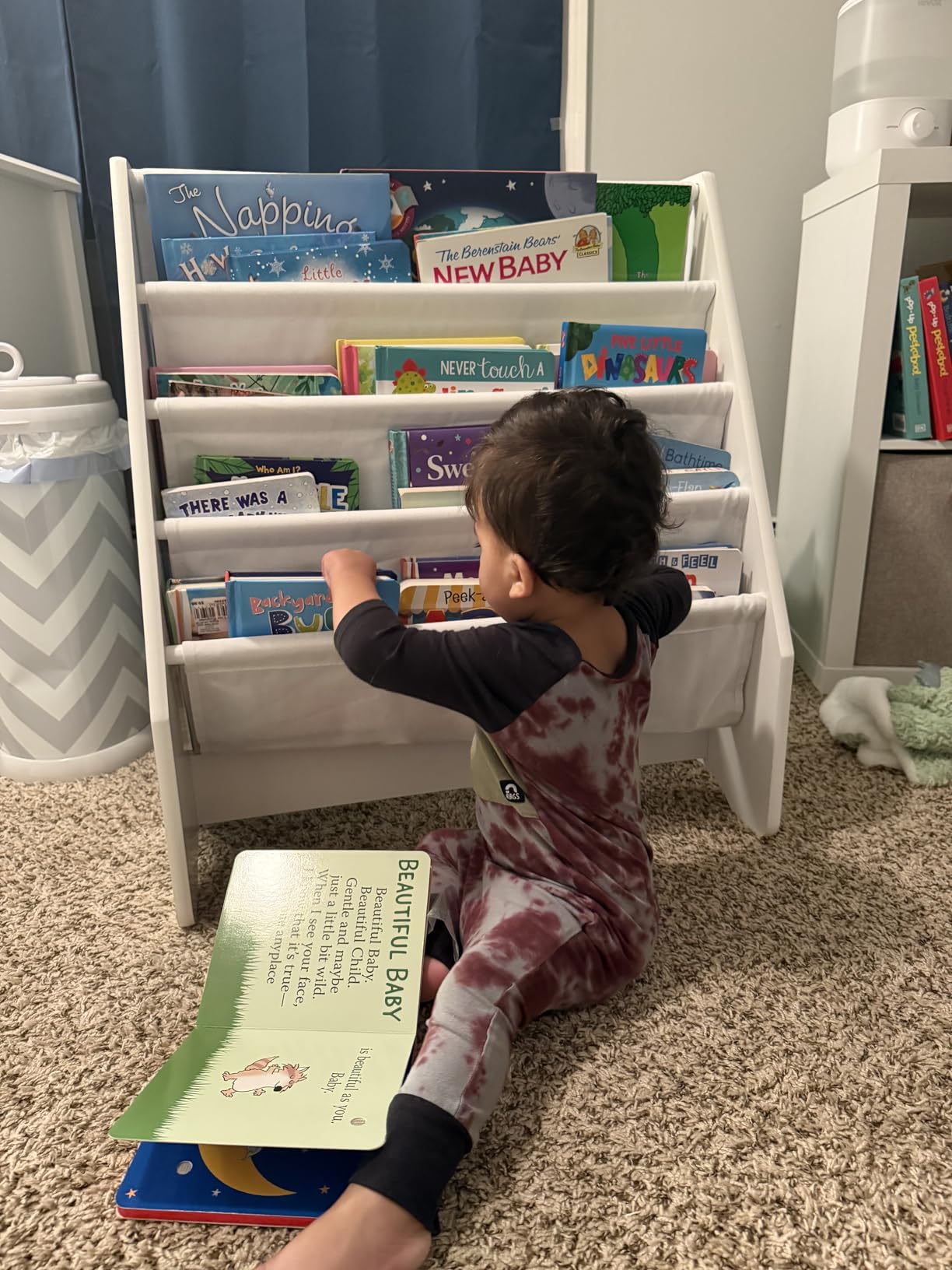 UTEX Kids Bookshelf Storage, Thick Cotton Sling Book Shelf for Kids Rooms | 4-Tier Toddler Magazine Book Rack, Children Book Organizer, Front Facing, Deep, Space Saving, Toddler Room, Gift, White customer photo 1