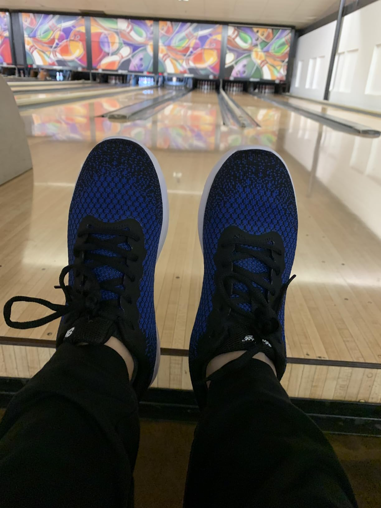 KR Strikeforce Aviator Mens Athletic Bowling Shoes with Fixed Heel and Slide Pads for Right or Left Handed Bowlers customer photo 2