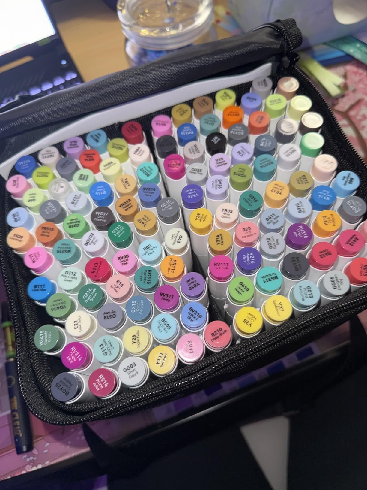 Ohuhu Alcohol Markers Brush Tip -Double Tipped Art Marker Set for Artist Adults Coloring Illustration - 120 Colors- Brush & Chisel Dual Tips- Honolulu of Ohuhu Markers- Refillable Alcohol-based Ink customer photo 1