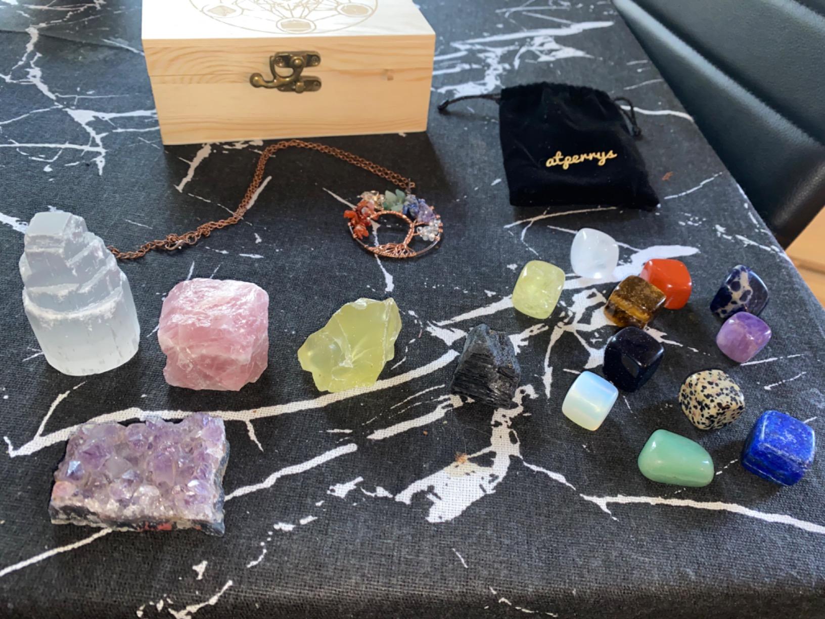 AtPerry's Healing Crystals Set - 16 Real Chakra Crystals & Stones for Stress & Anxiety Relief, Wooden Gift Box + Guide Book, Selenite Amethyst Rose Quartz Tourmaline customer photo 2