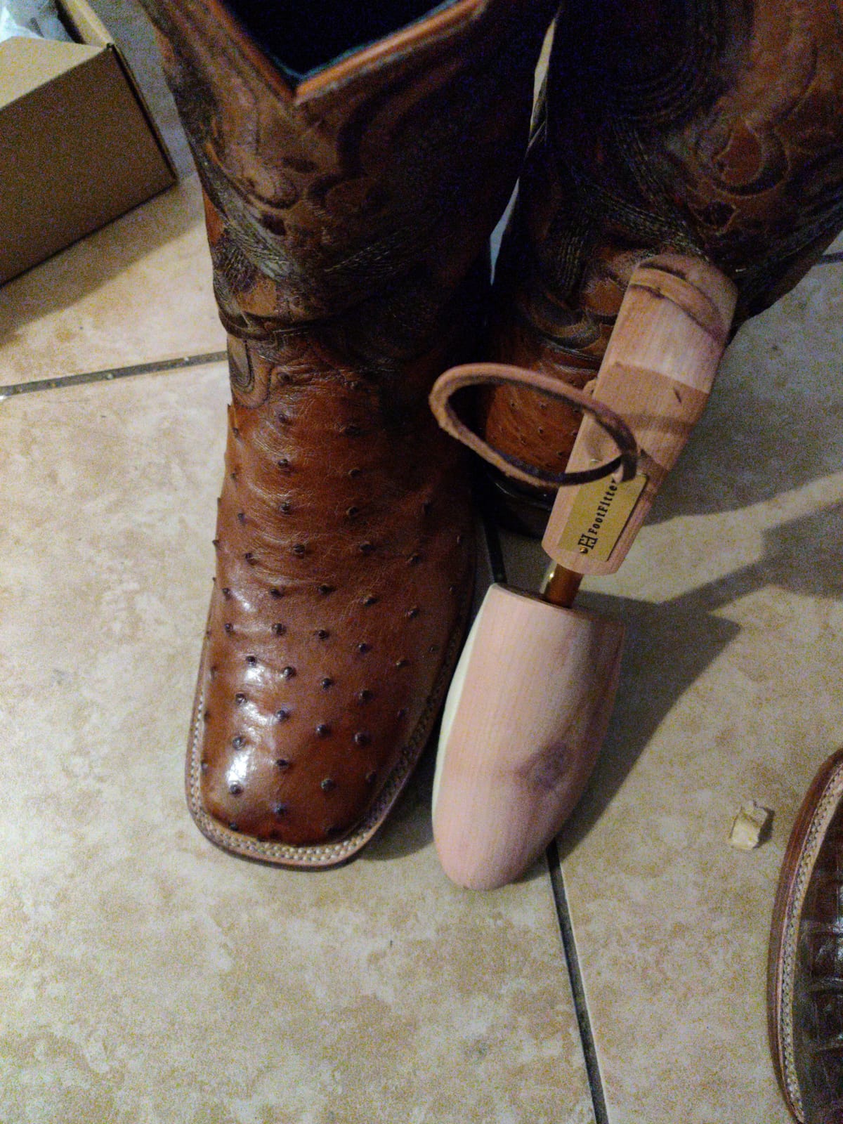 FootFitter Western Cedar Boot Tree, Shoe Trees for Cowboy Boots (2 Pack) customer photo 2