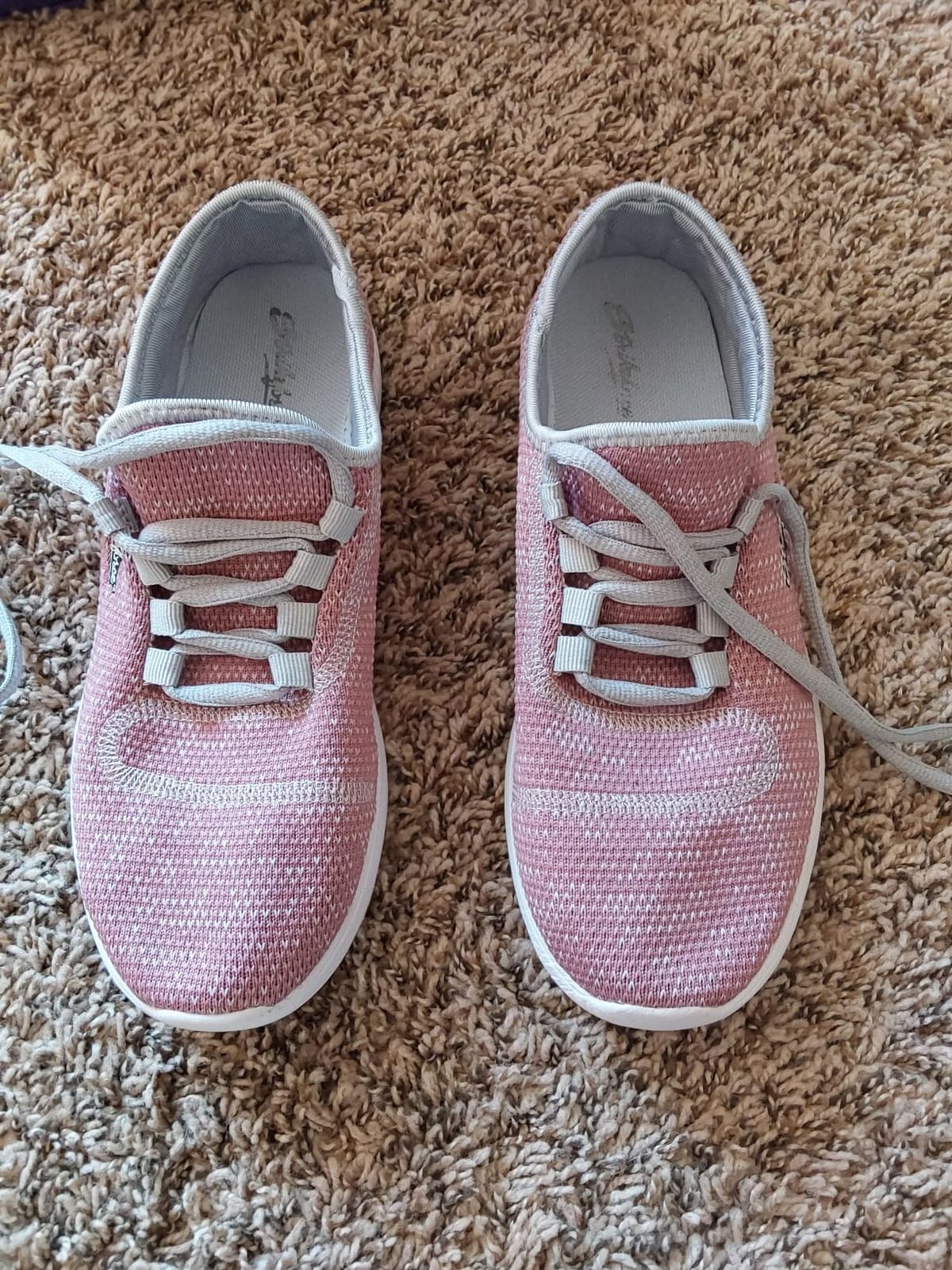 KR Strikeforce The Maui Womens Athletic Style Bowling Shoe customer photo 1