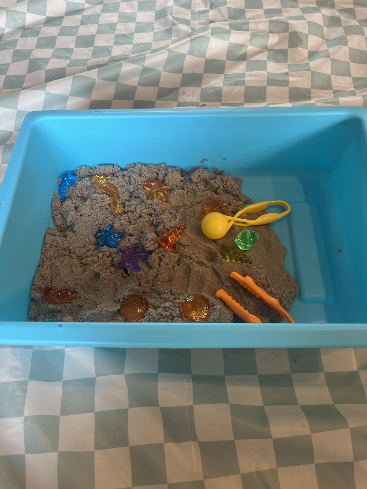 Kinetic Sand 3.25lb Beach Sand Amazon Exclusive, Sensory Toys, Ages 3+ customer photo 1