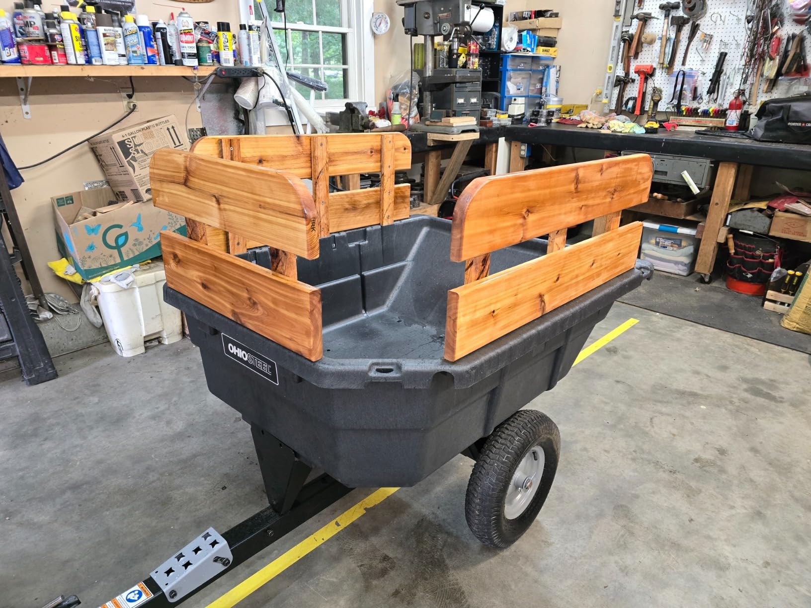 Ohio Steel 1000P-SD Poly Swivel Dump Cart, 15 cu.ft., 1000 lb Load Capacity customer photo 2