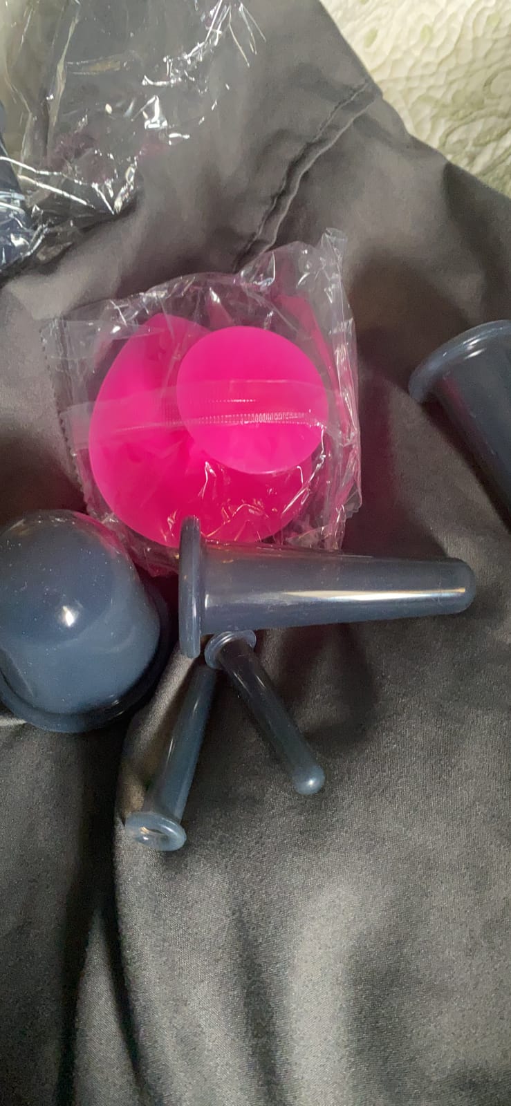 BBTO Silicone Facial Cupping Set, Vacuum Massage Cup Kit for Body, Face, Neck, Back, and Eye, 6 Cups and Exfoliating Brush(Black) customer photo 2