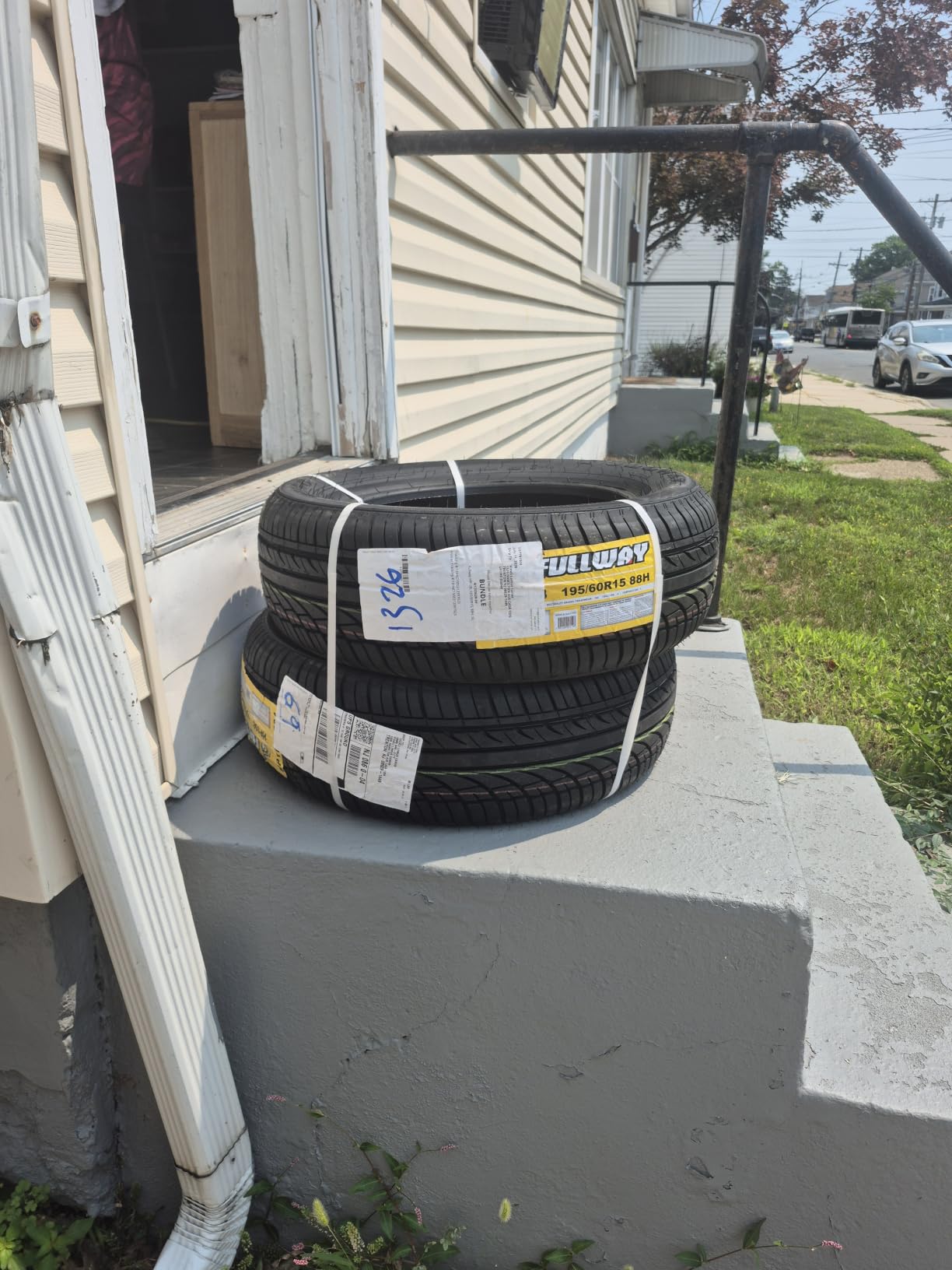 Fullway HP108 205/55R16 91V SL All Season Performance Passenger Tire customer photo 1