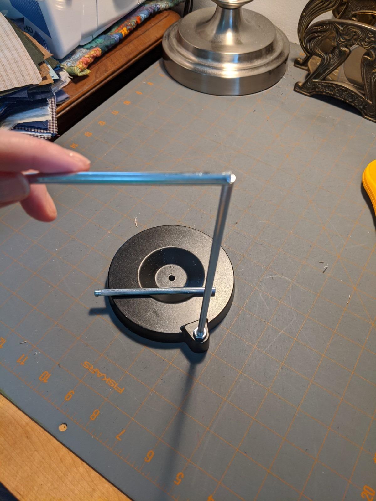 Single Thread Stand Full Metal Stable &Adjustable Thread Holder for Sewing Machine Embroidery Quilting Serger Machines#27449M customer photo 1
