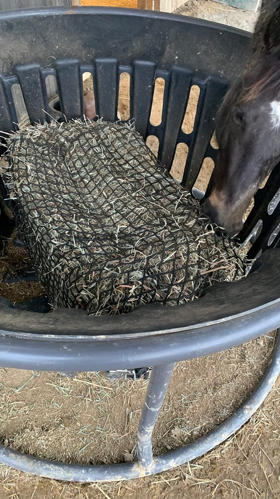 Aoneky Knotless Hay Net for Horses, Large Slow Feed Hay Bag 47 Inches, Fits 36x18x18 Square Bales, 1.5 Inch Opening, Durable Nylon Haynet Reduces Waste, Colic, Boredom, for Horses, Goats, Sheep, Pony customer photo 2