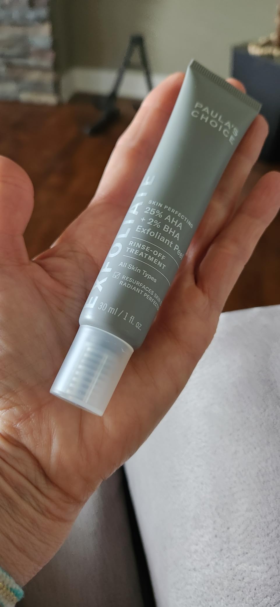 Paula's Choice SKIN PERFECTING 25% AHA + 2% BHA Face Exfoliant Peel 1 Fl Oz customer photo 2