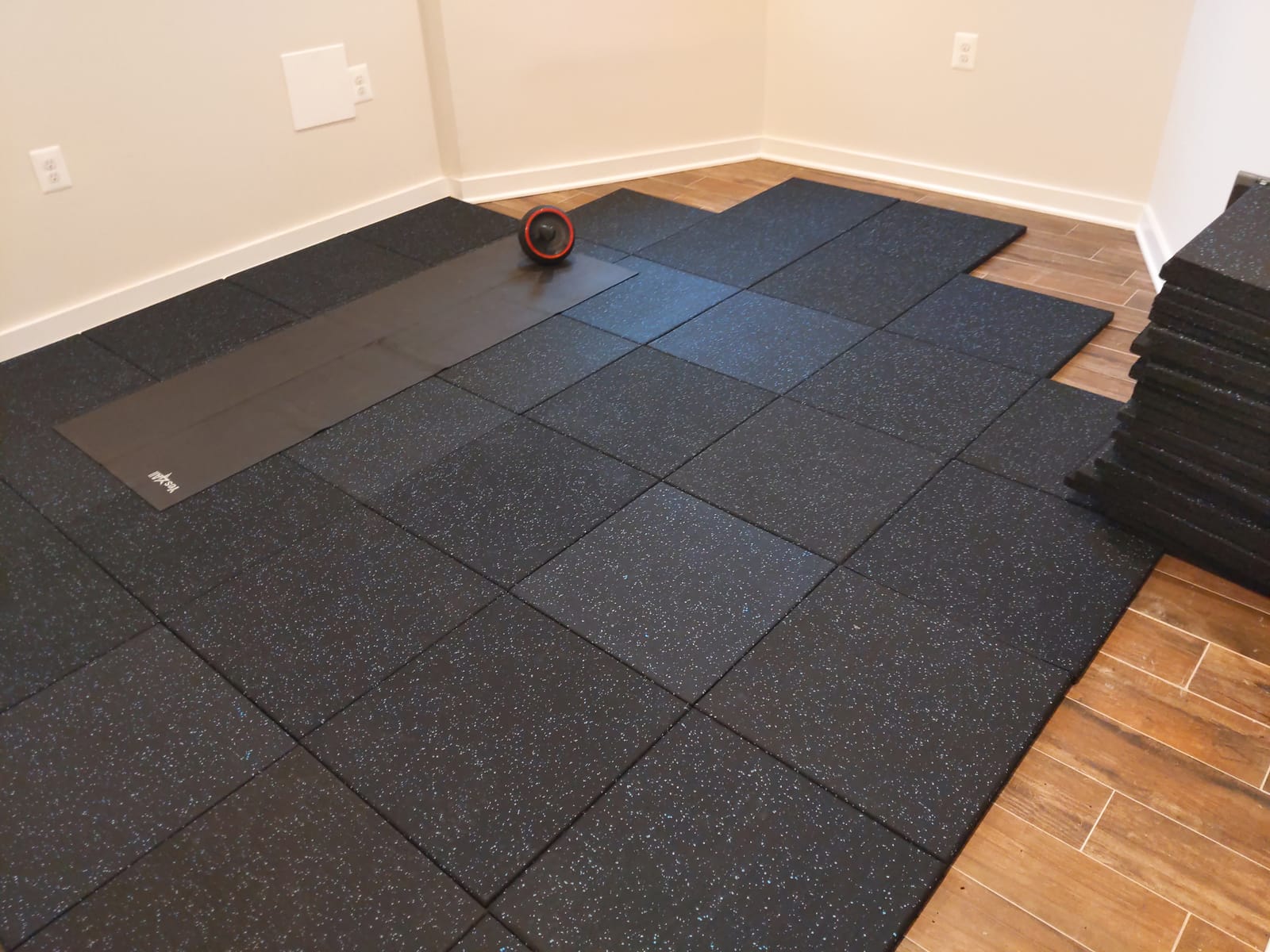 Genaflex Pro Heavy Duty Thick Rubber Gym Floor Tiles High Density Shock Absorbent Laminated Deadlift Mats - 1