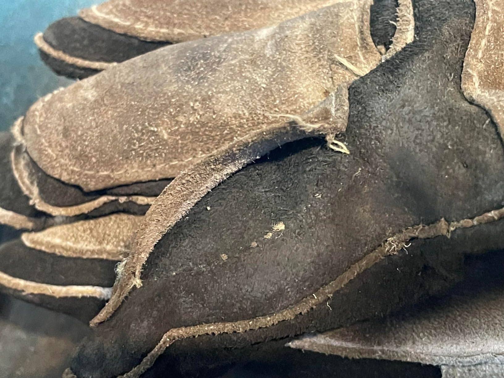 YESWELDER 16 Inches 932℉ Leather Forge MIG Welding Gloves customer photo 2