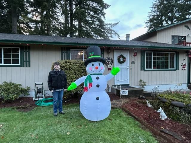 7 FT Christmas Inflatables Snowman Outdoor Yard Decorations, Christmas Blow up Snow Man with LED Lights & Black Hat, Winter Outside Decor for Holiday Party Patio Garden Lawn, Xmas New Year Kids Gifts customer photo 2