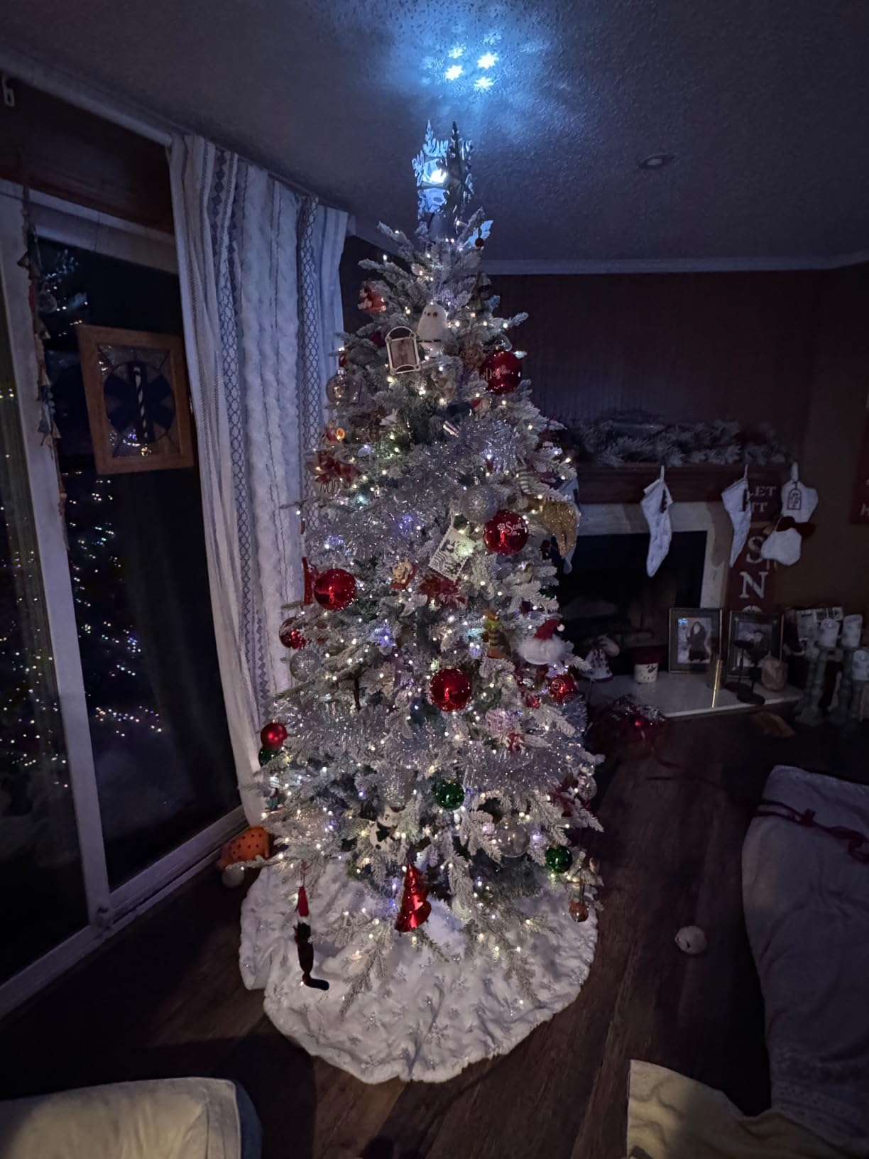 CHICHIC 48 Inch Large Christmas Tree Skirt White Tree Skirt Xmas Faux Fur Tree Skirts Christmas Decorations for Holiday Tree Ornaments Christmas Party Home Decorations with Sequin Silver Snowflakes customer photo 1