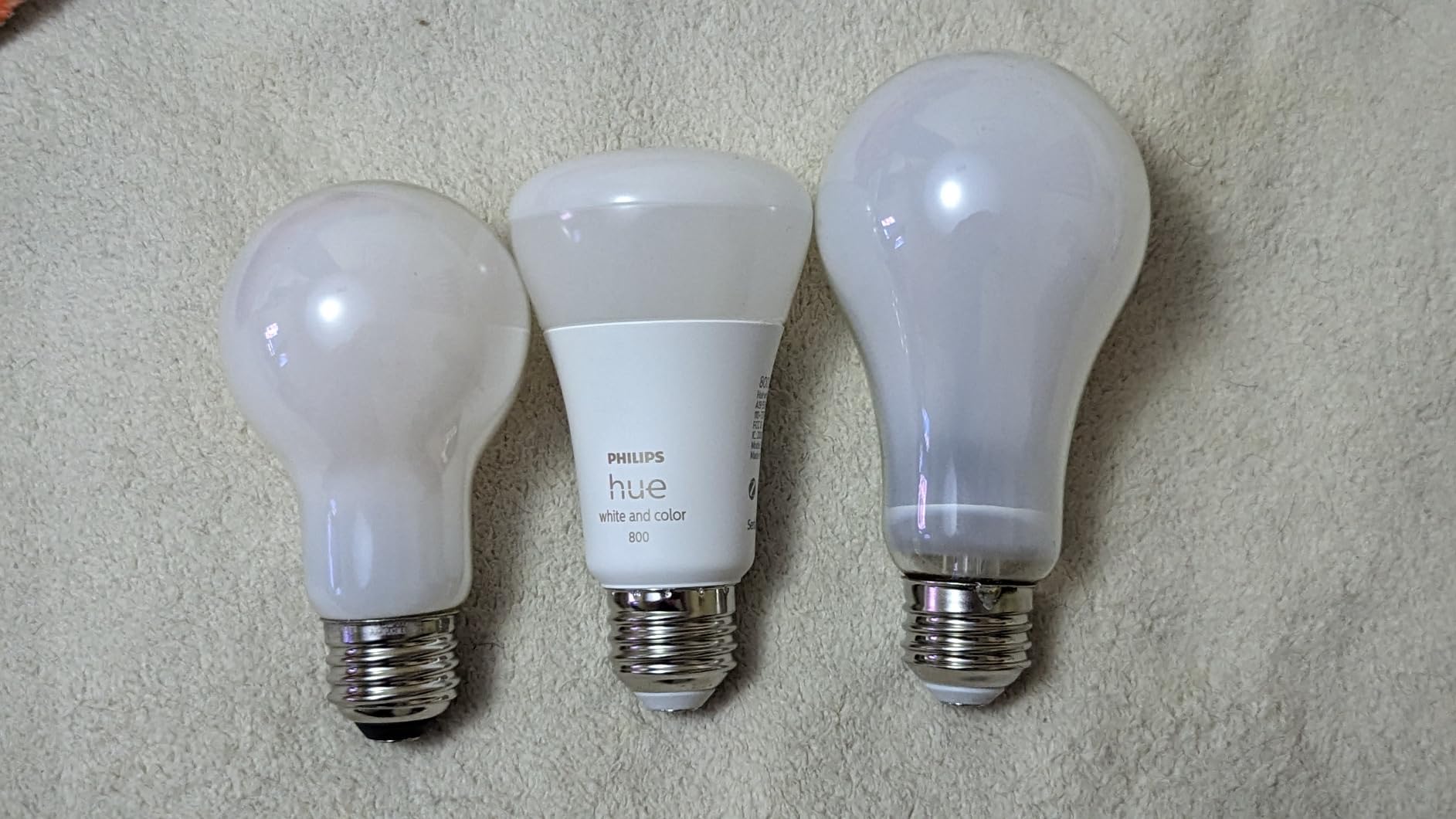 Philips Hue A19 LED Smart Light Bulb 3-Pack - White and Color Ambiance - 60W Indoor Light Bulb - Control with Hue App - Works with Alexa, Google Assistant and Apple Homekit customer photo 1